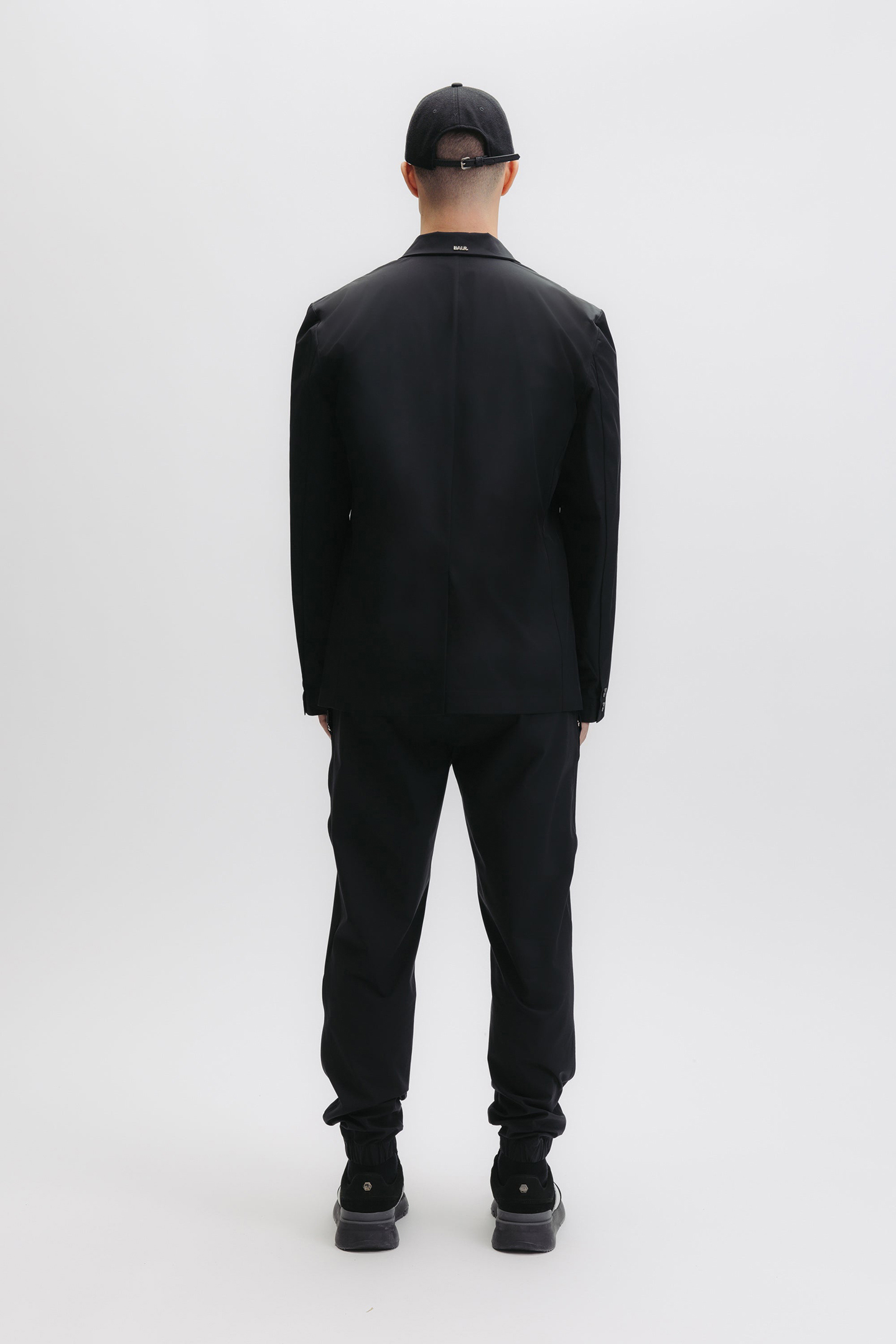 XI TECH BLAZER JET BLACK 2