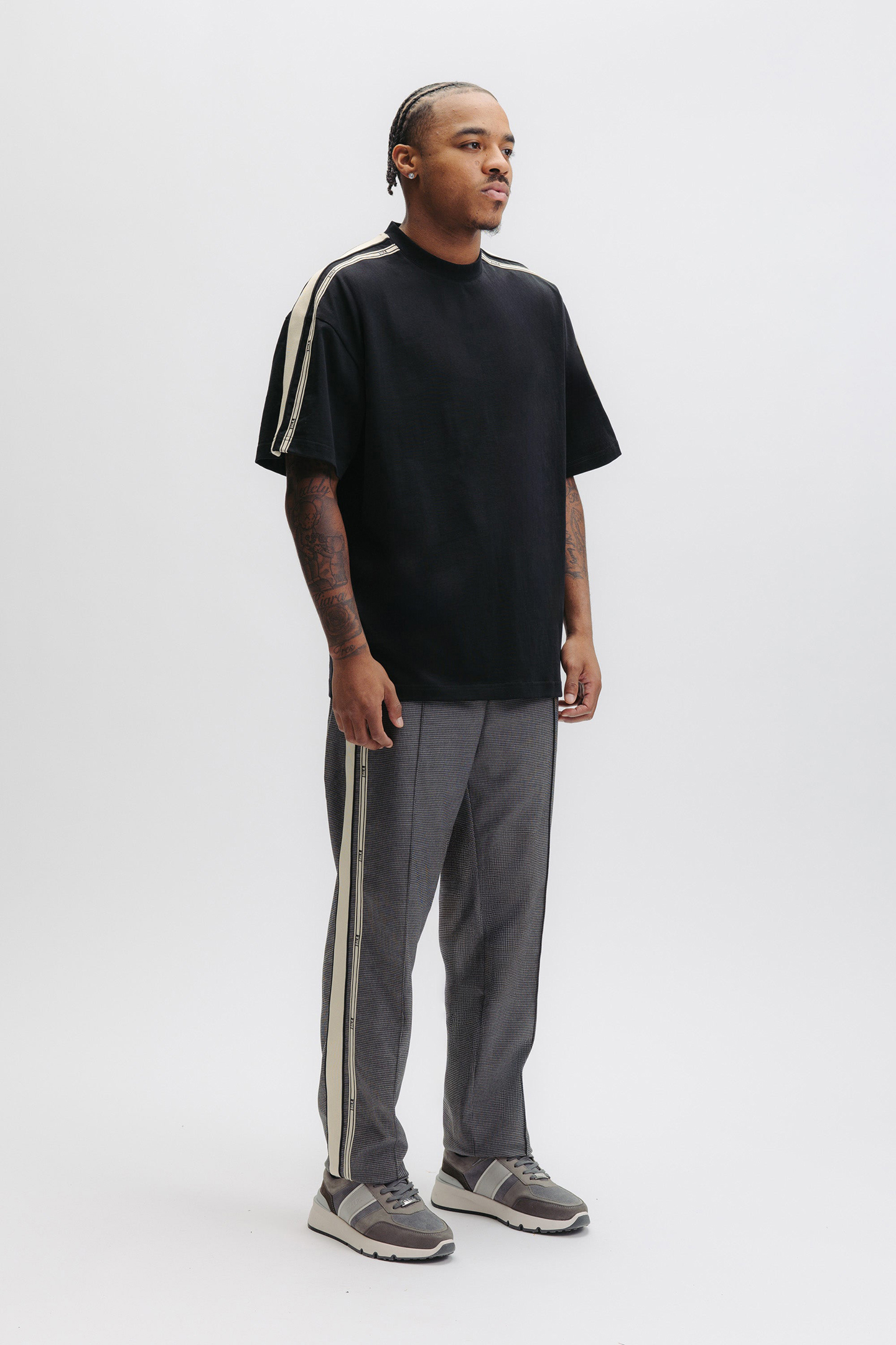 TAPE BOX T-SHIRT JET BLACK 5