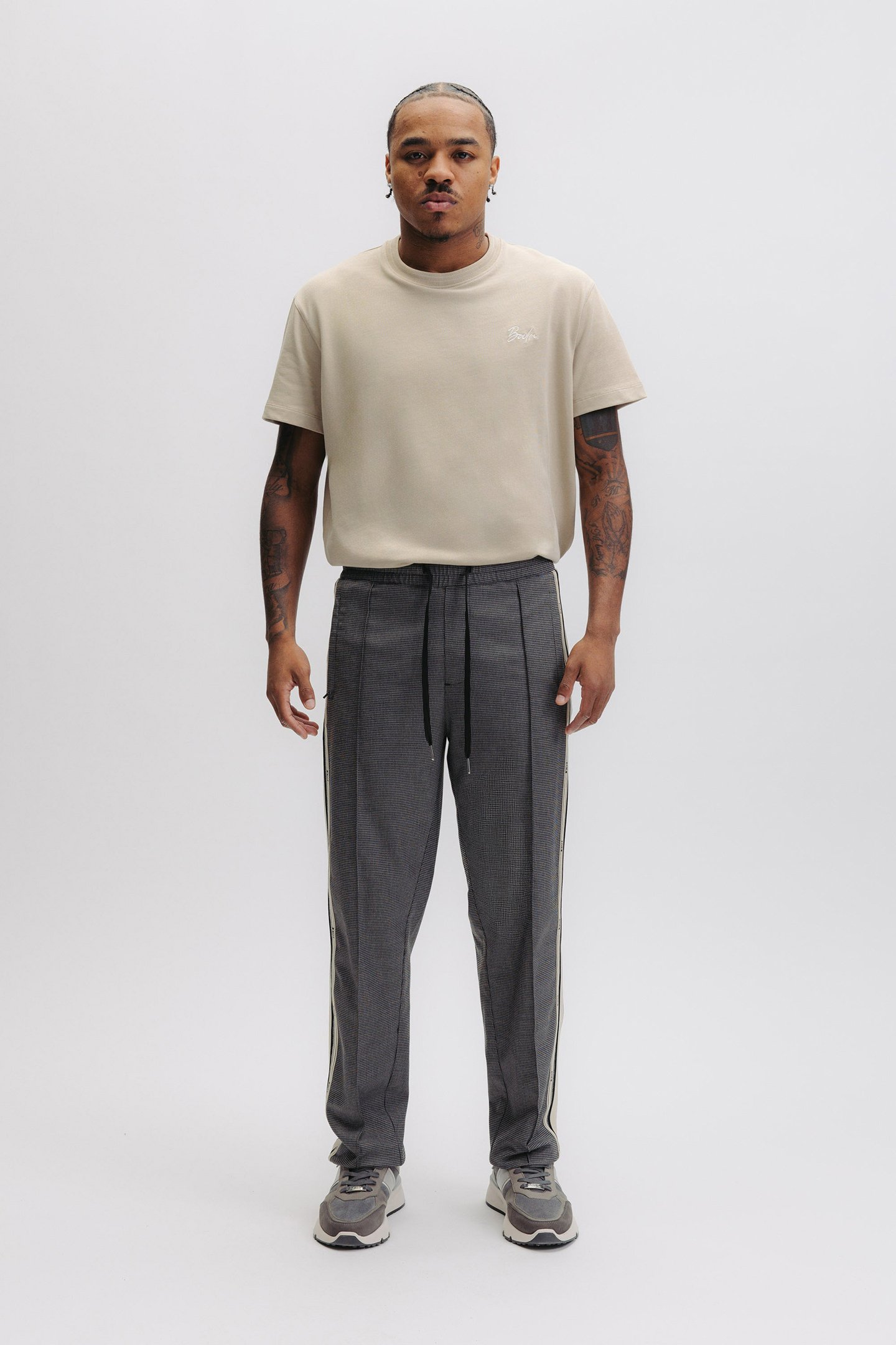 TAPE SCRIPT T-SHIRT FEATHER BEIGE 1