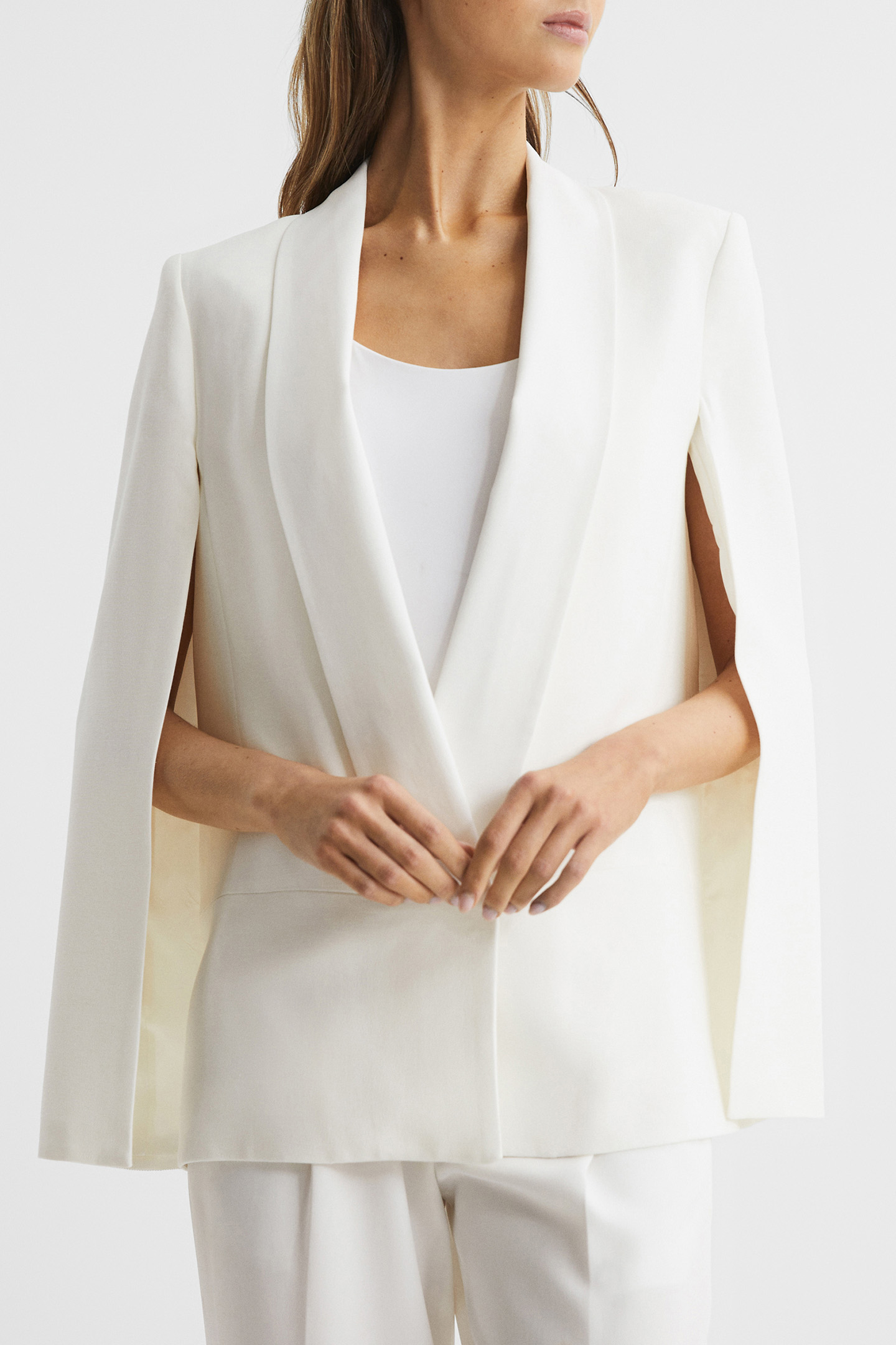 YANA-TUXEDO CAPE CREAM 1