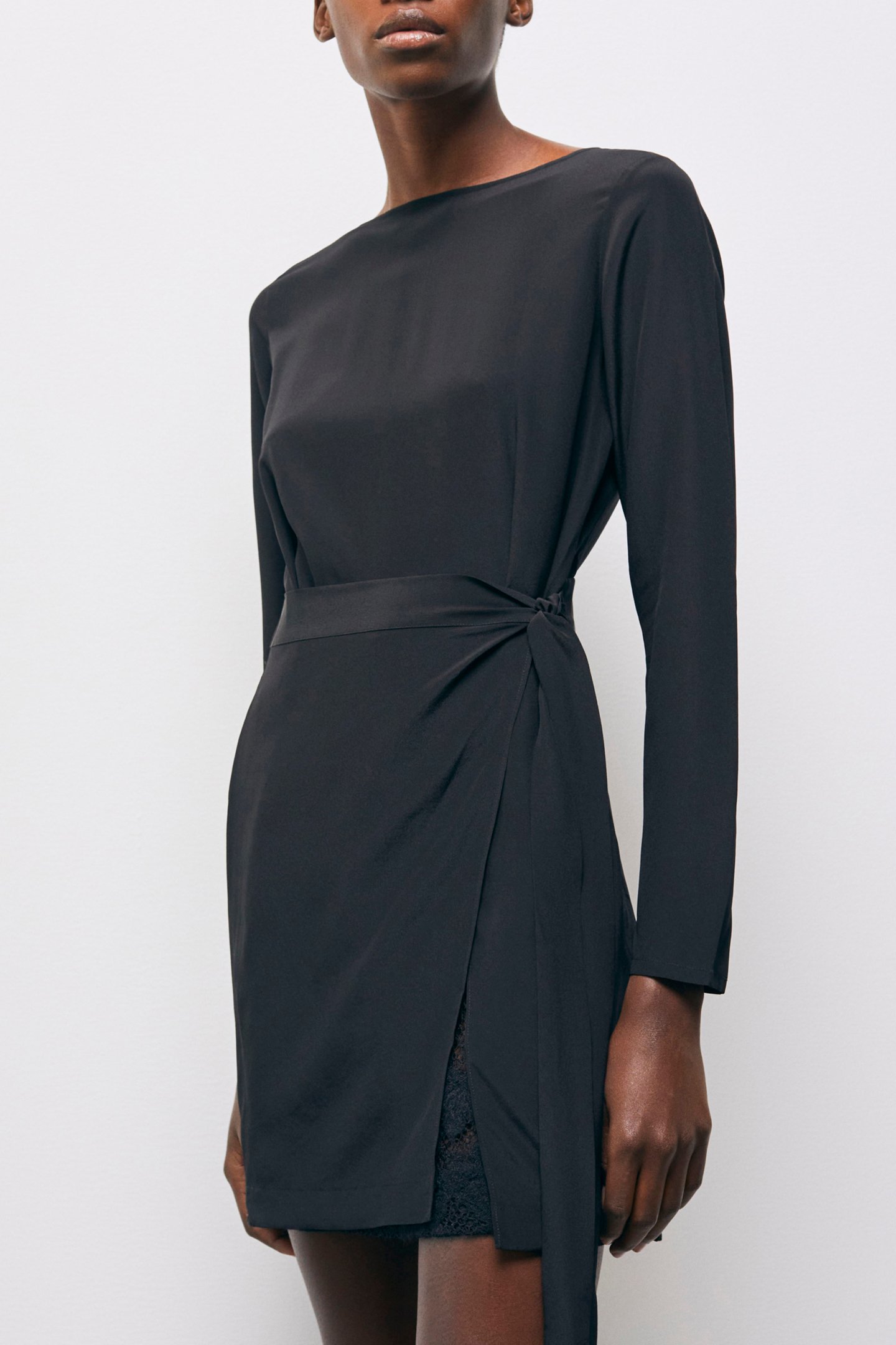 SHORT DRESS WITH LONG SLEEVES AND LACE SKIRT BLACK 5