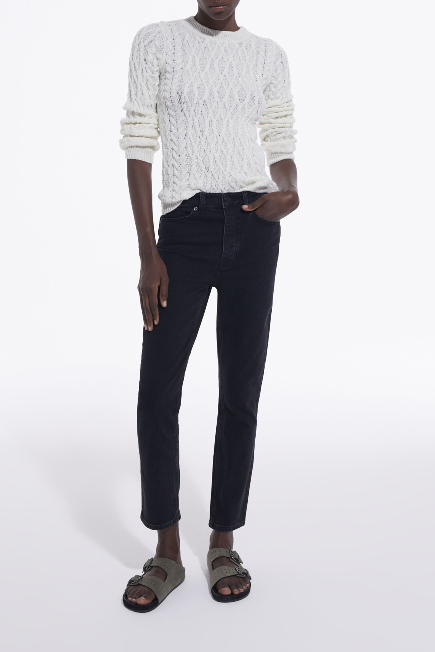 CABLE WOOL ROUND NECK SWEATER WHITE 3