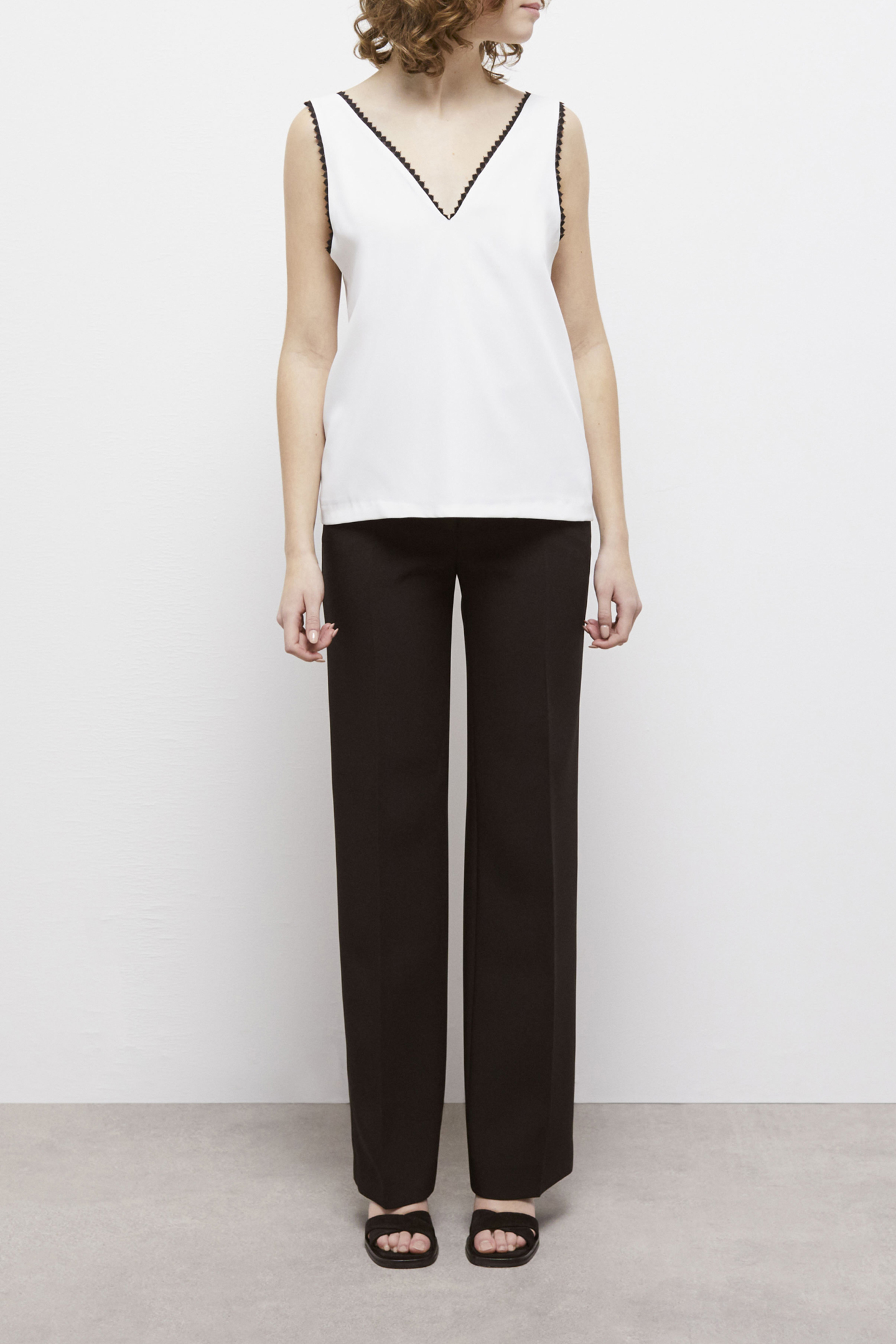 SLEEVELESS TOP WITH LACE DETAIL ECRU 2