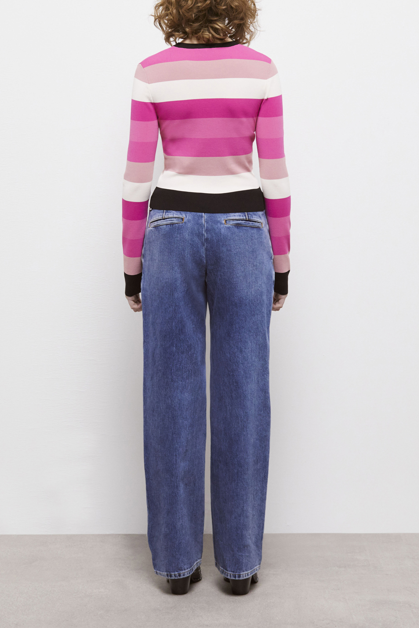 CROPPED SWEATER WITH PINK GRADIENT 3