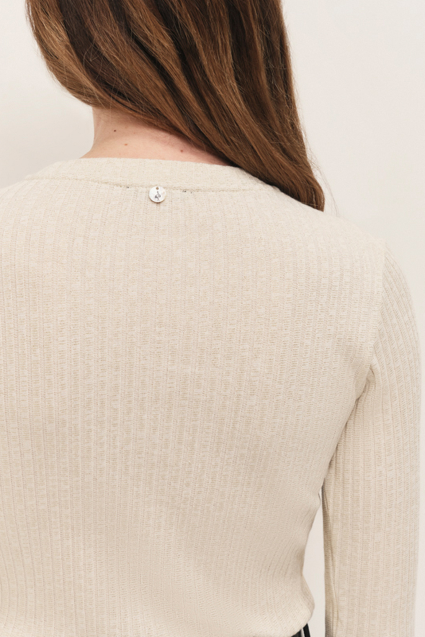 MALENE - ECRU RIBBED LUREX KNIT LONG-SLEEVED T-SHIRT 3