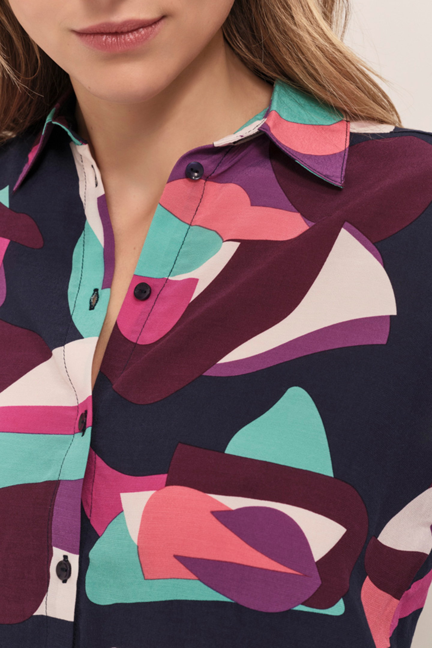 CYLIA - NAVY BLUE SHIRT WITH ABSTRACT PRINT 5