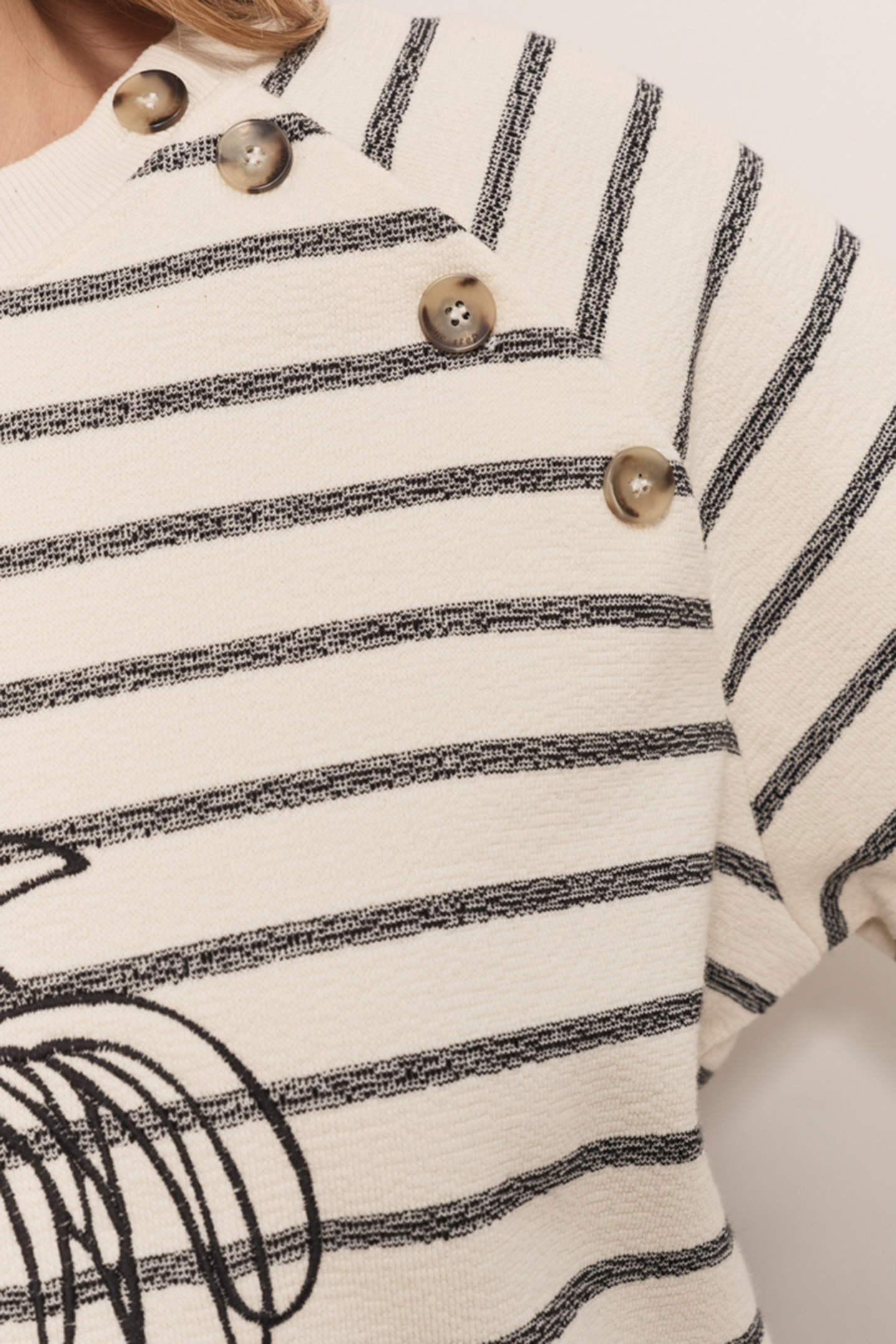 MARCEAU - ECRU SWEATSHIRT WITH SAILOR-STYLE EMBROIDERY AND D 4