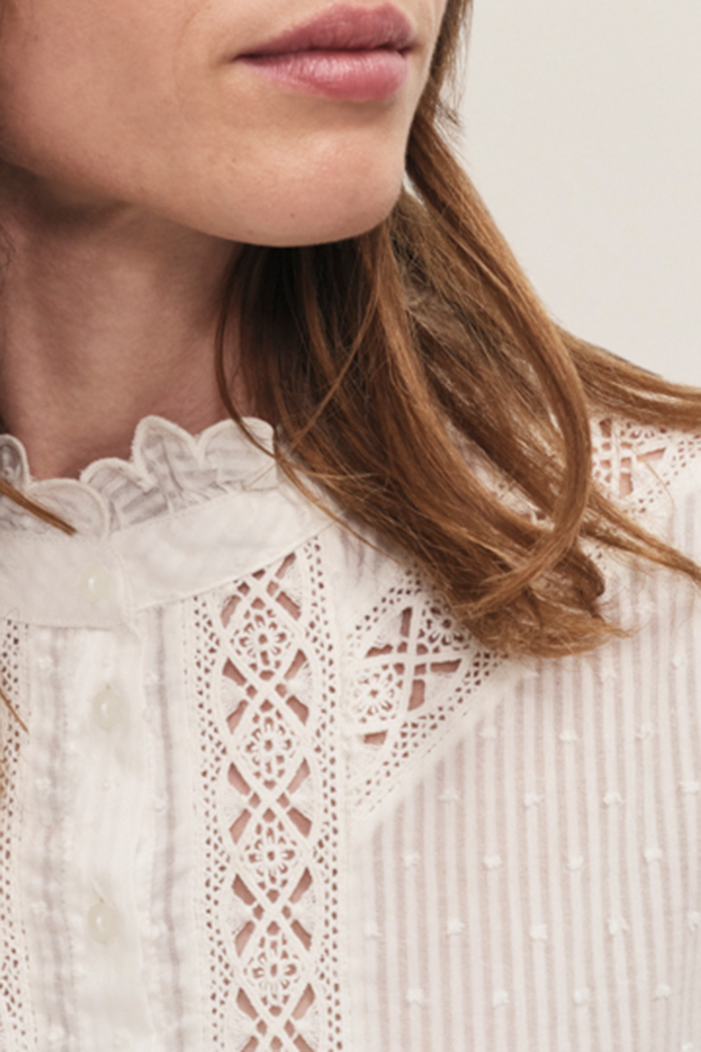 CAROLA - ECRU BLOUSE WITH FANCY PLUMETIS VOILE AND LACE DETA 4