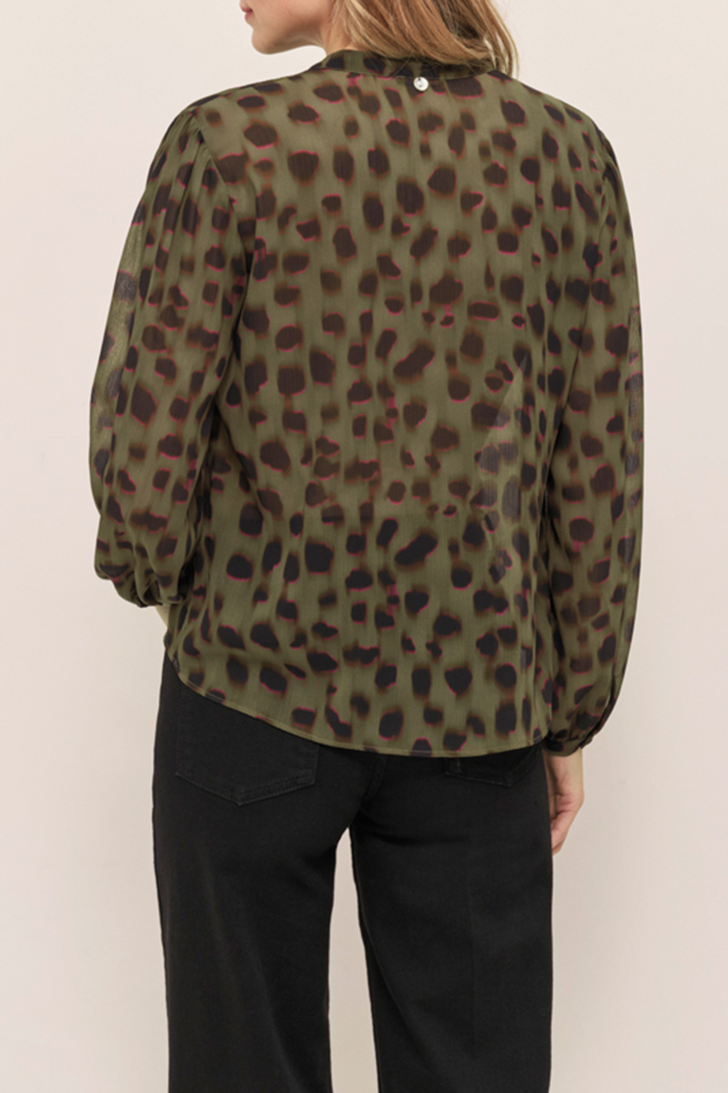 CLUSE - KHAKI BLOUSE WITH BLURRED SPLATTER PRINT 2