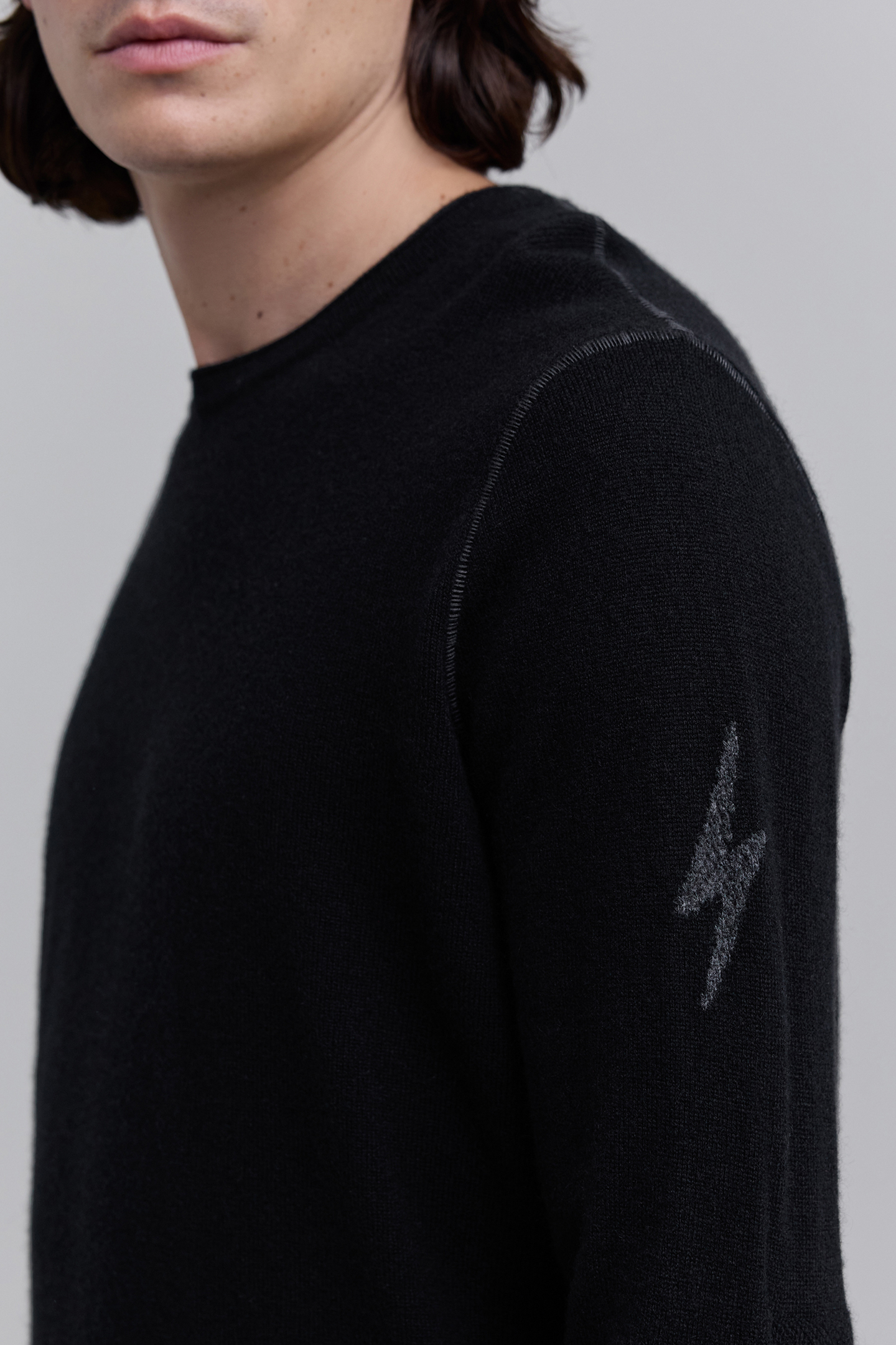 BLACK PURE CASHMERE ROUND COLLAR SWEATER 5