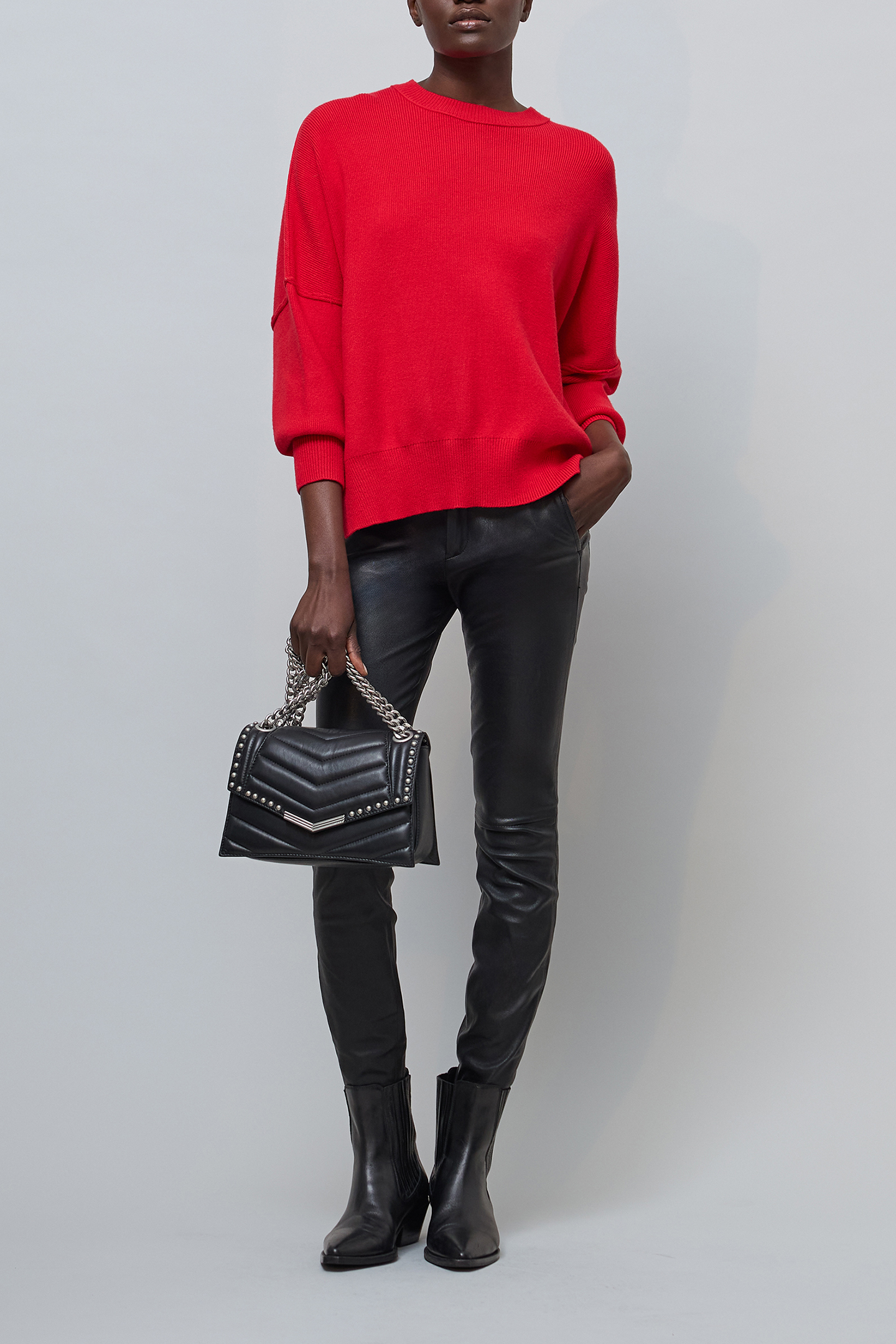 VERMILION REVERSE SEAM SWEATER 2