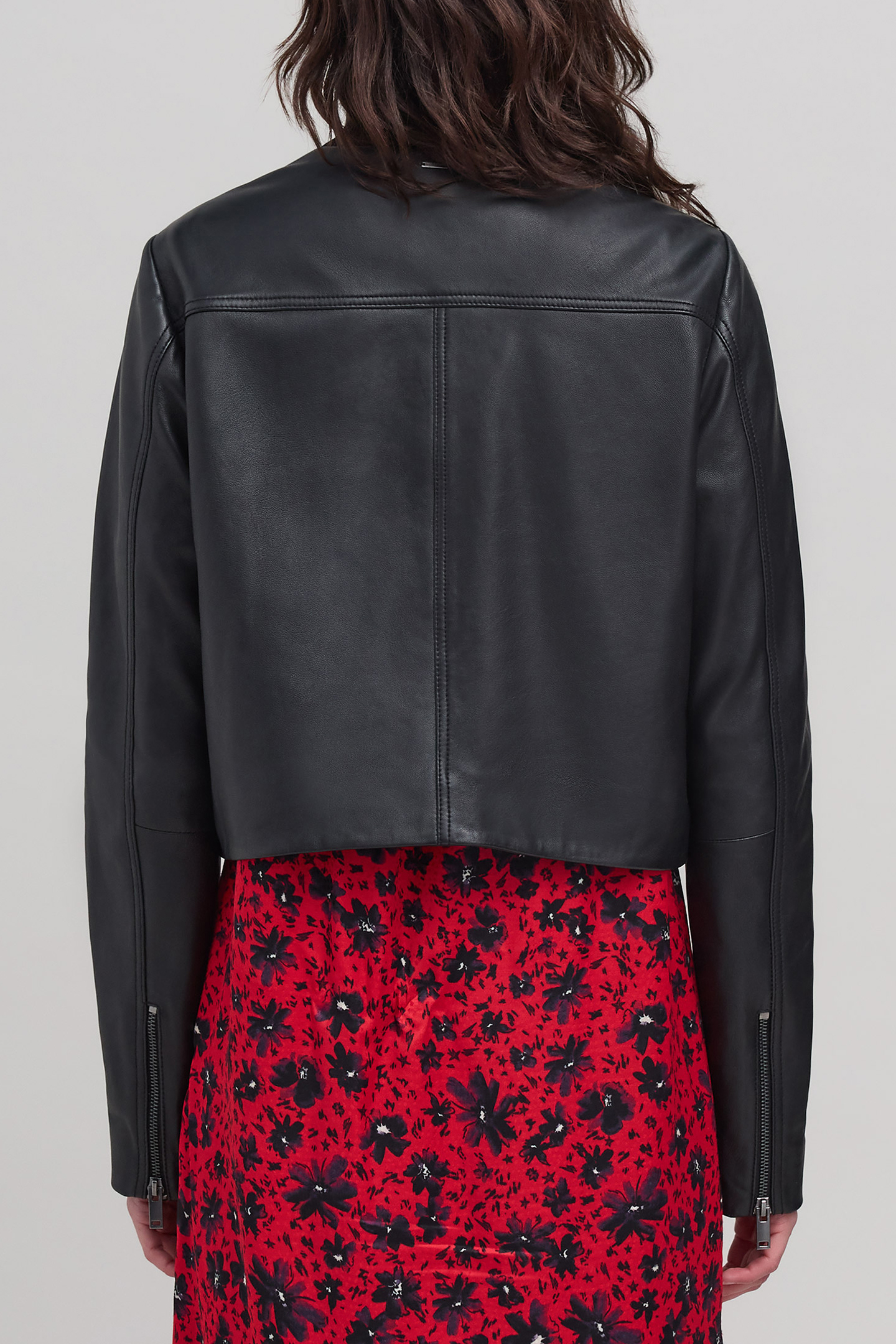 BLACK CROPPED LEATHER BOMBER 2