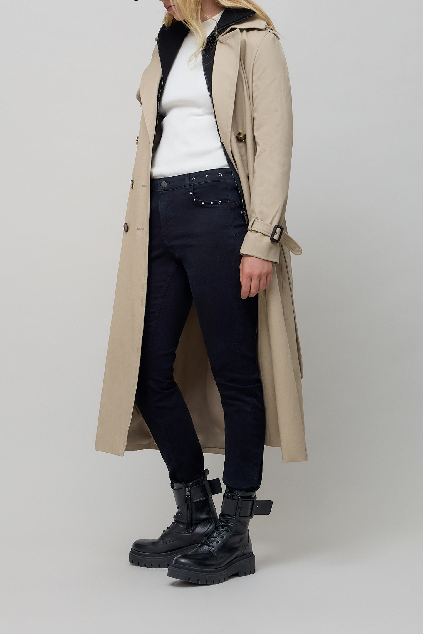 7/8TH SLIM BLUE BLACK POWERSTRETCH STUDDED JEANS 4