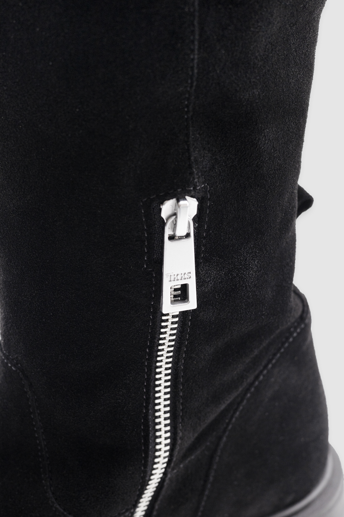 BLACK SUEDE BOOTS WITH BUCKLE DETAIL 5