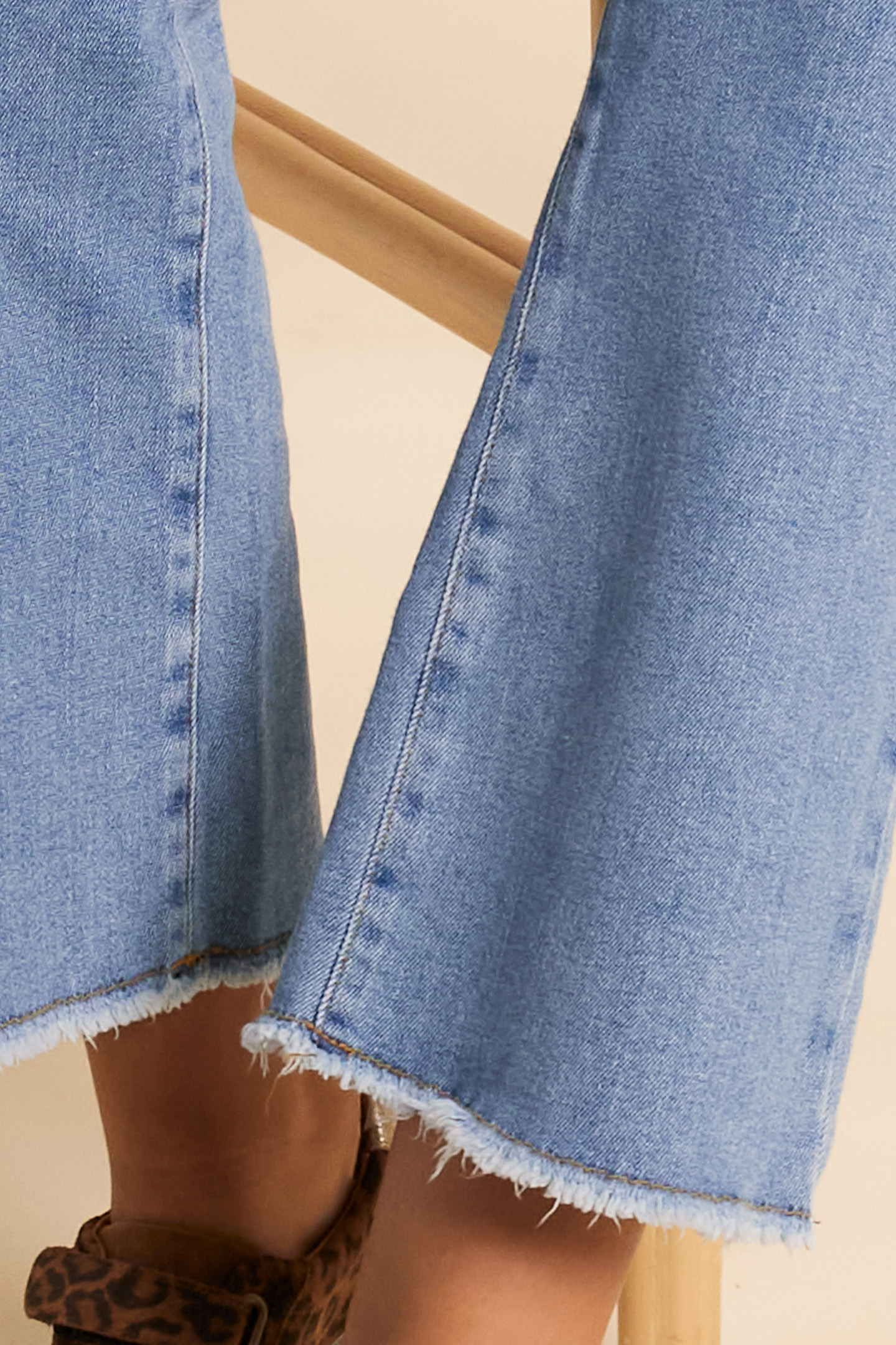 AUTHENTIC BLUE FLARED JEANS 6