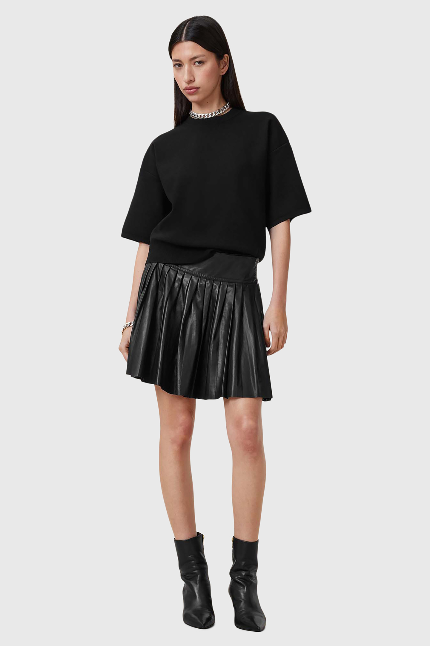 REMI KNIT TEE BLACK 3