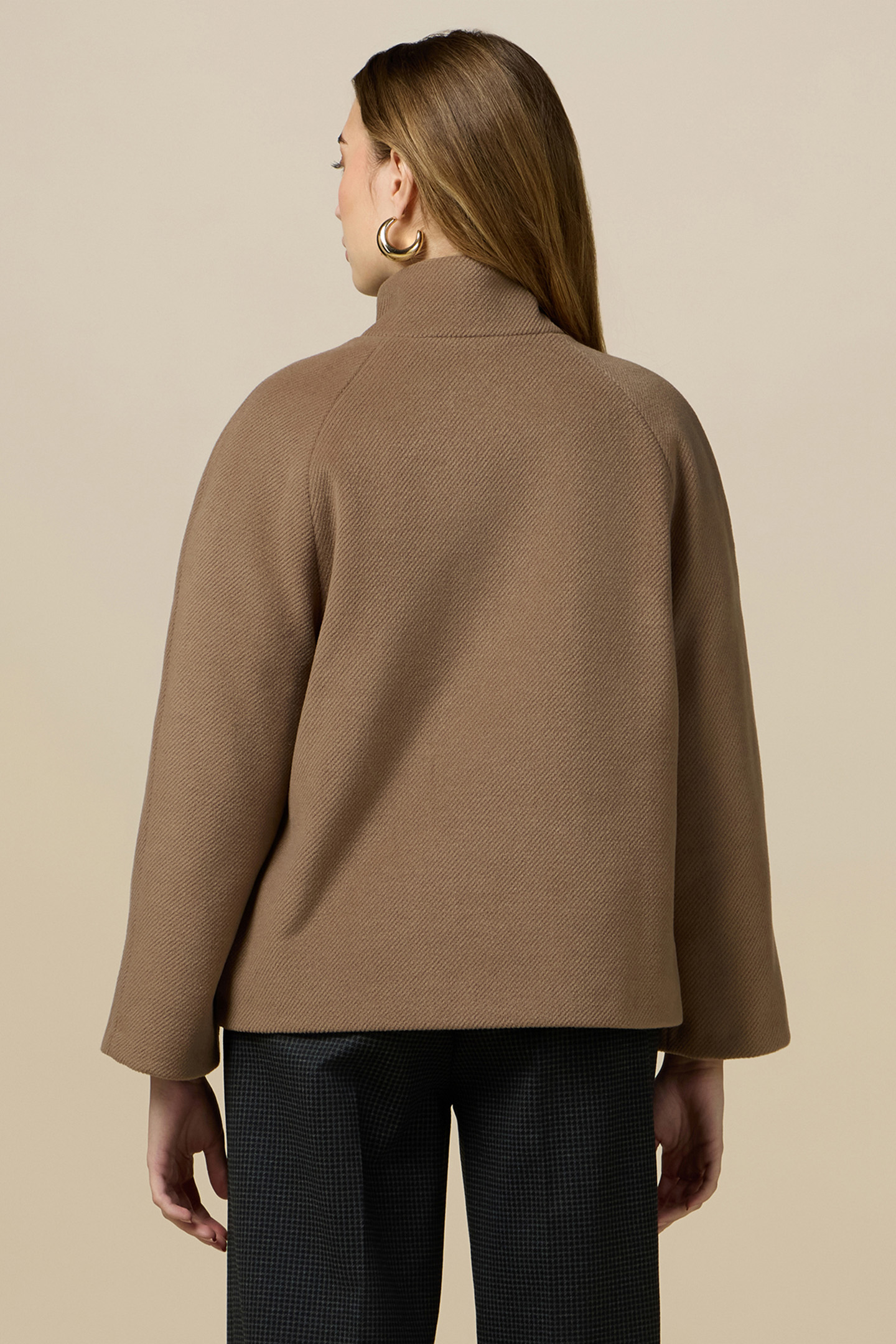 DOUBLE-BREASTED CAPE BEIGE 2