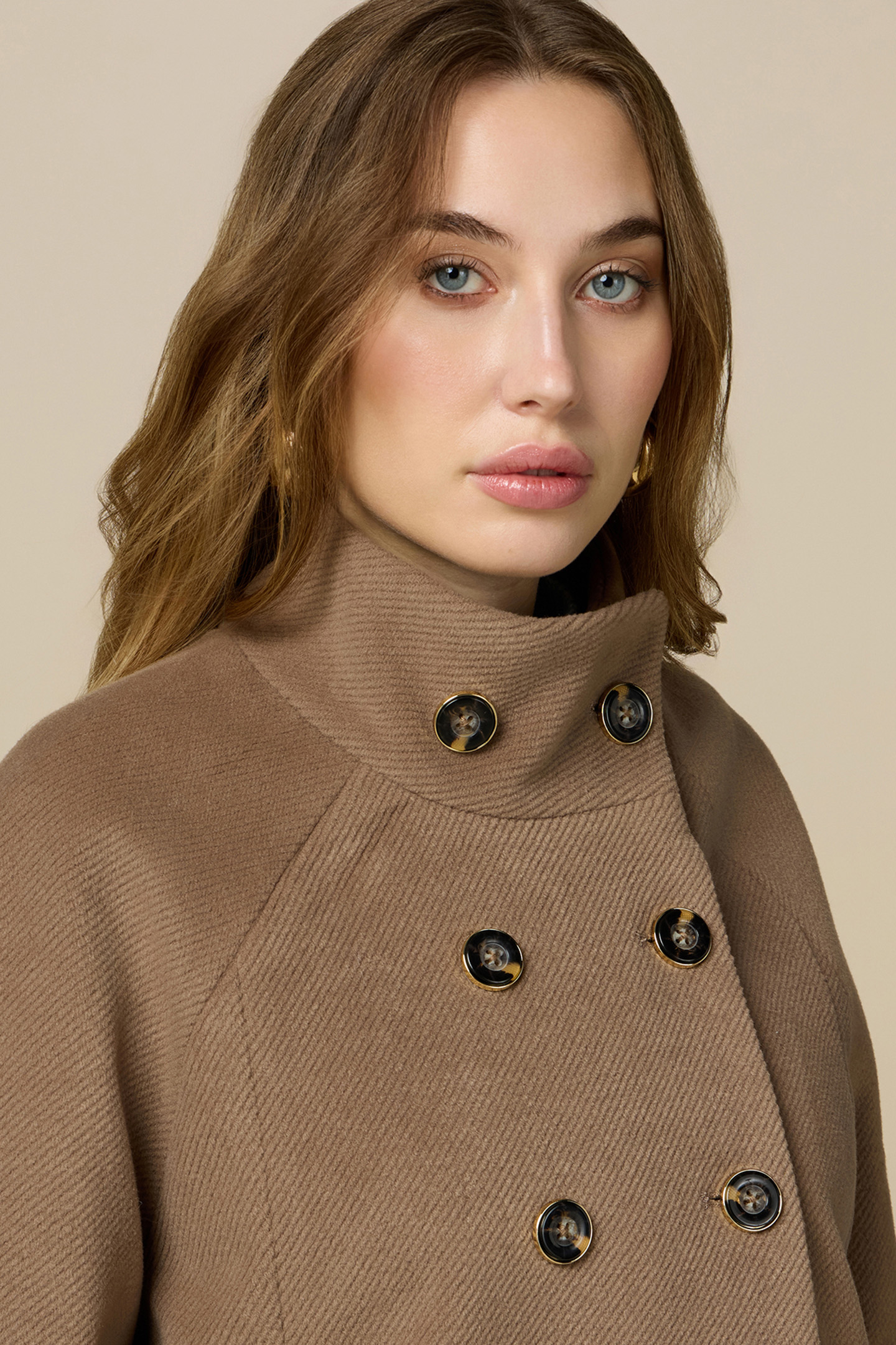 DOUBLE-BREASTED CAPE BEIGE 4