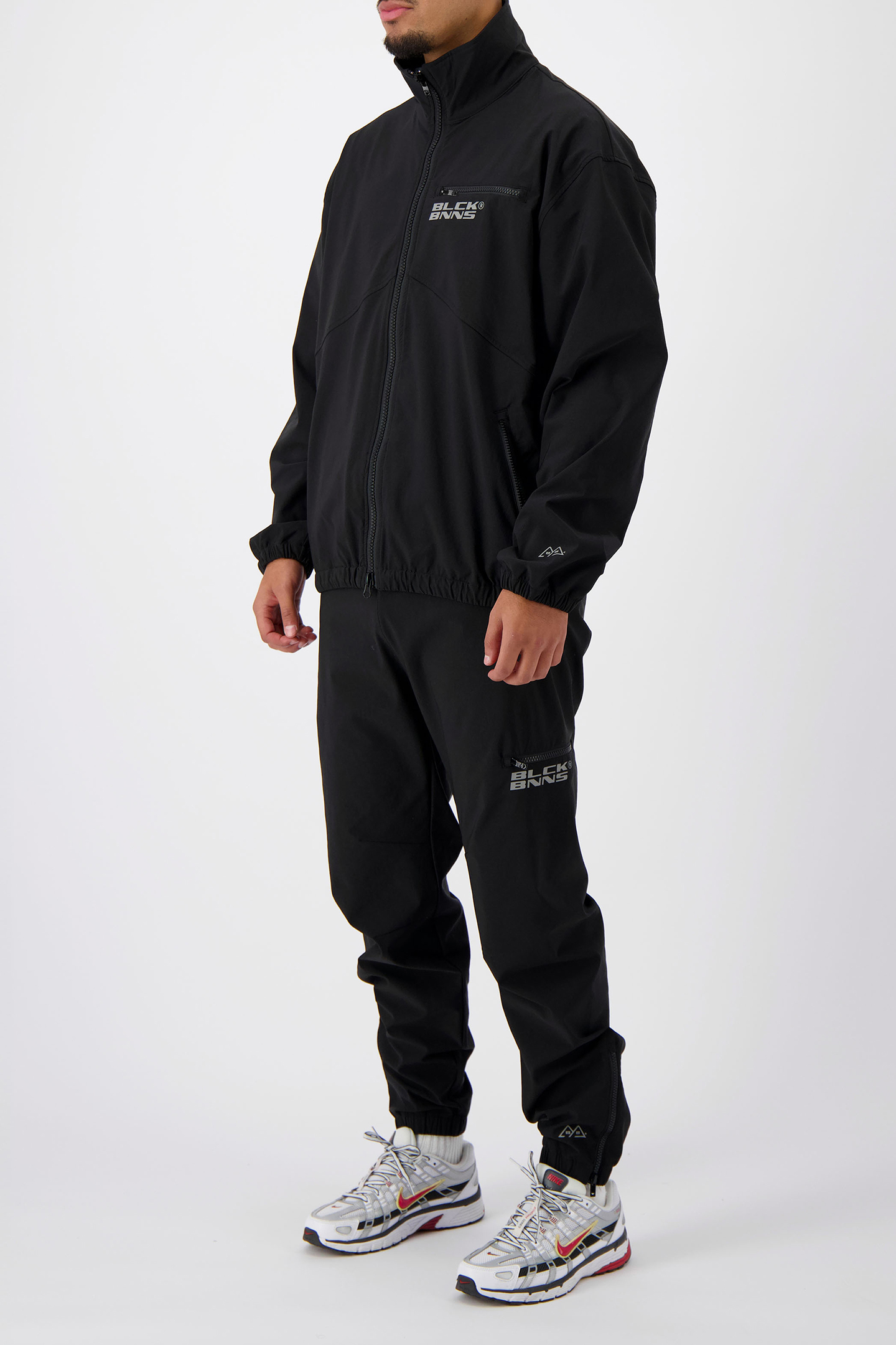 INITIAL TECH JACKET BLACK 4