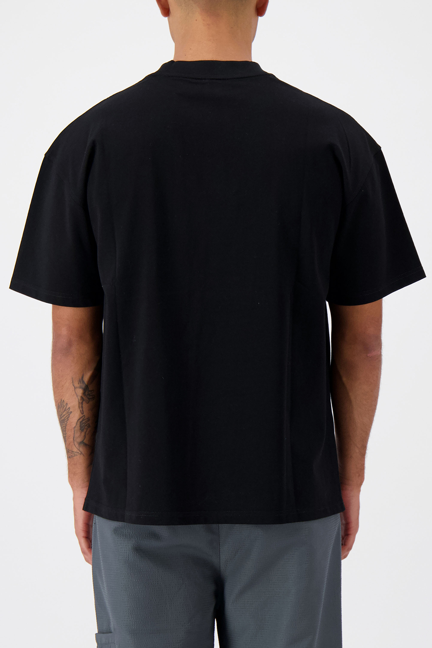 MONOGRAM T-SHIRT BLACK 2