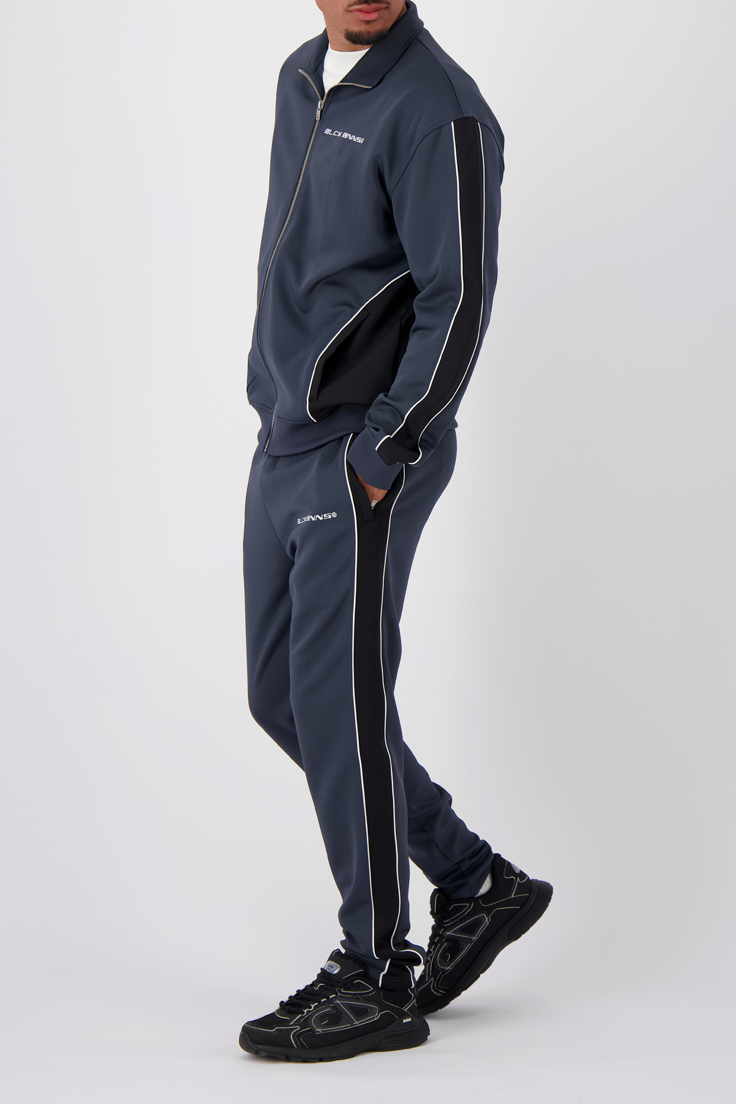 PANEL-V1 TRACKTOP CHARCOAL 6