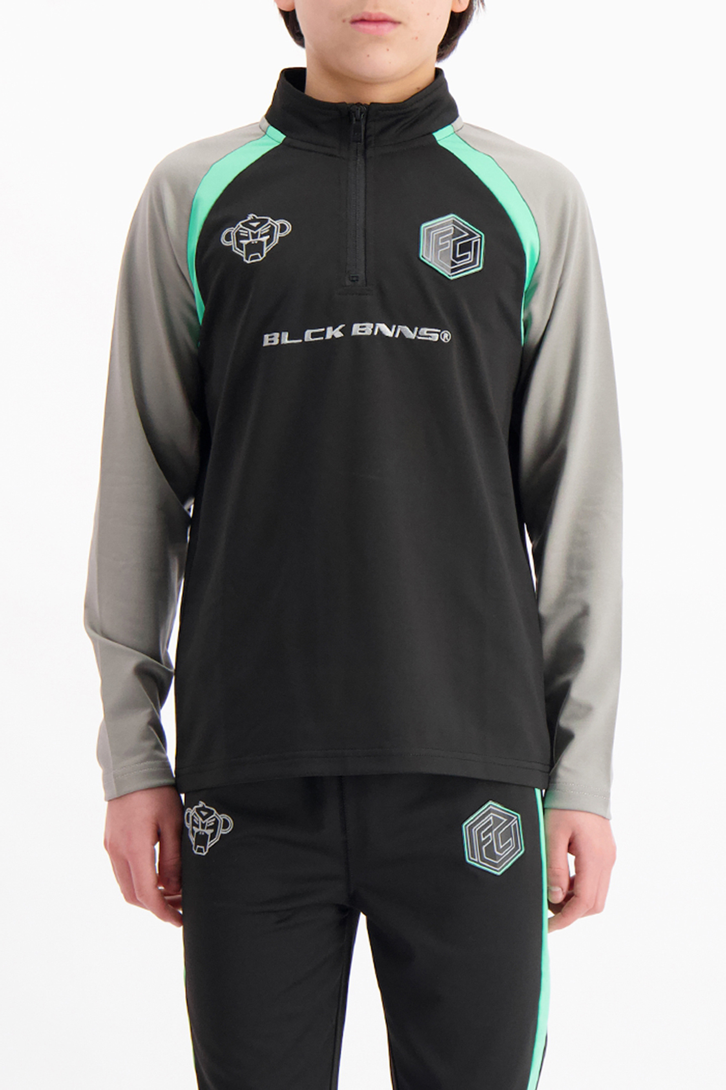 KIDS FOOTBALL TRACKTOP BLACK 1