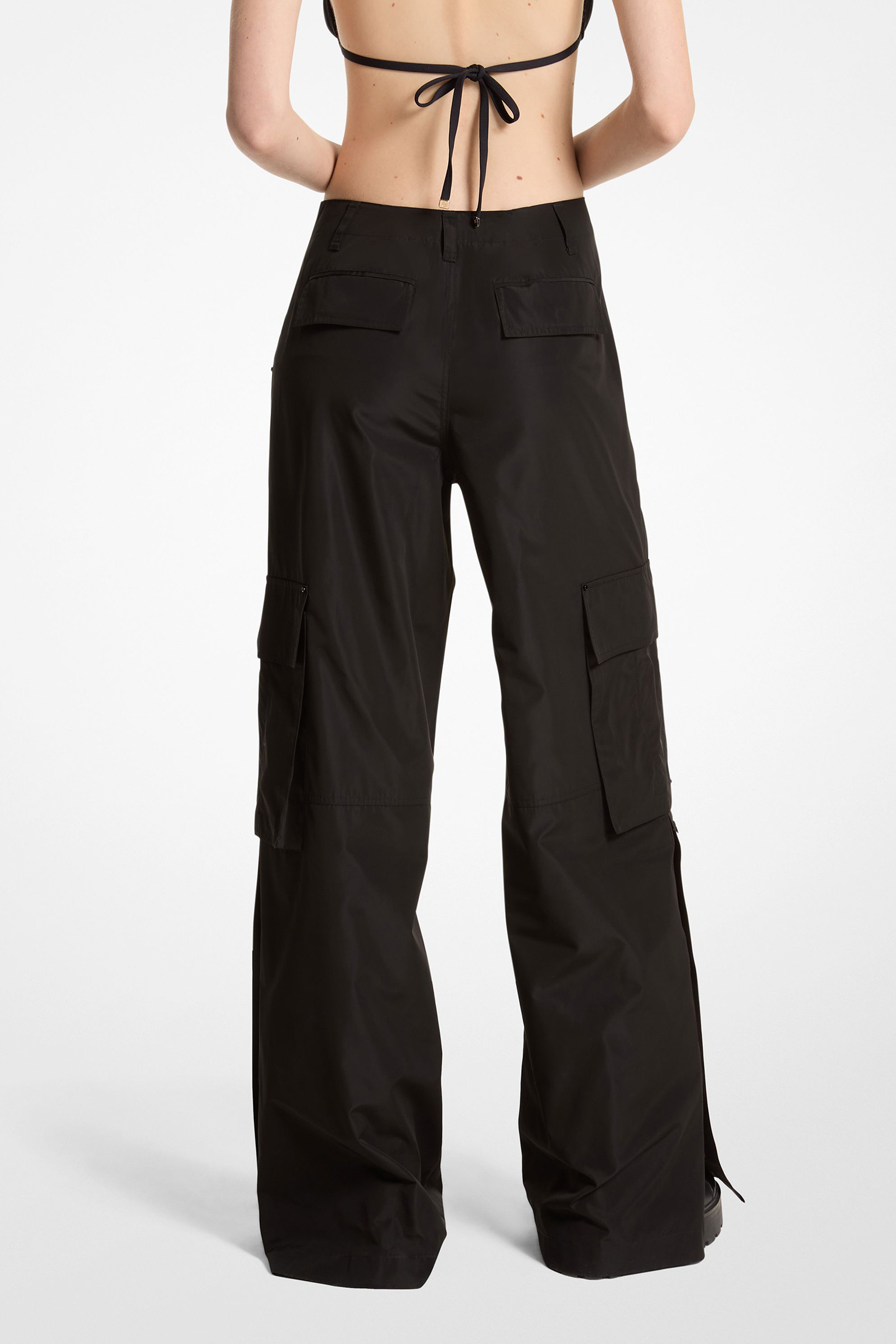 MID-RISE WIDE CARGO PANTS BLACK 2