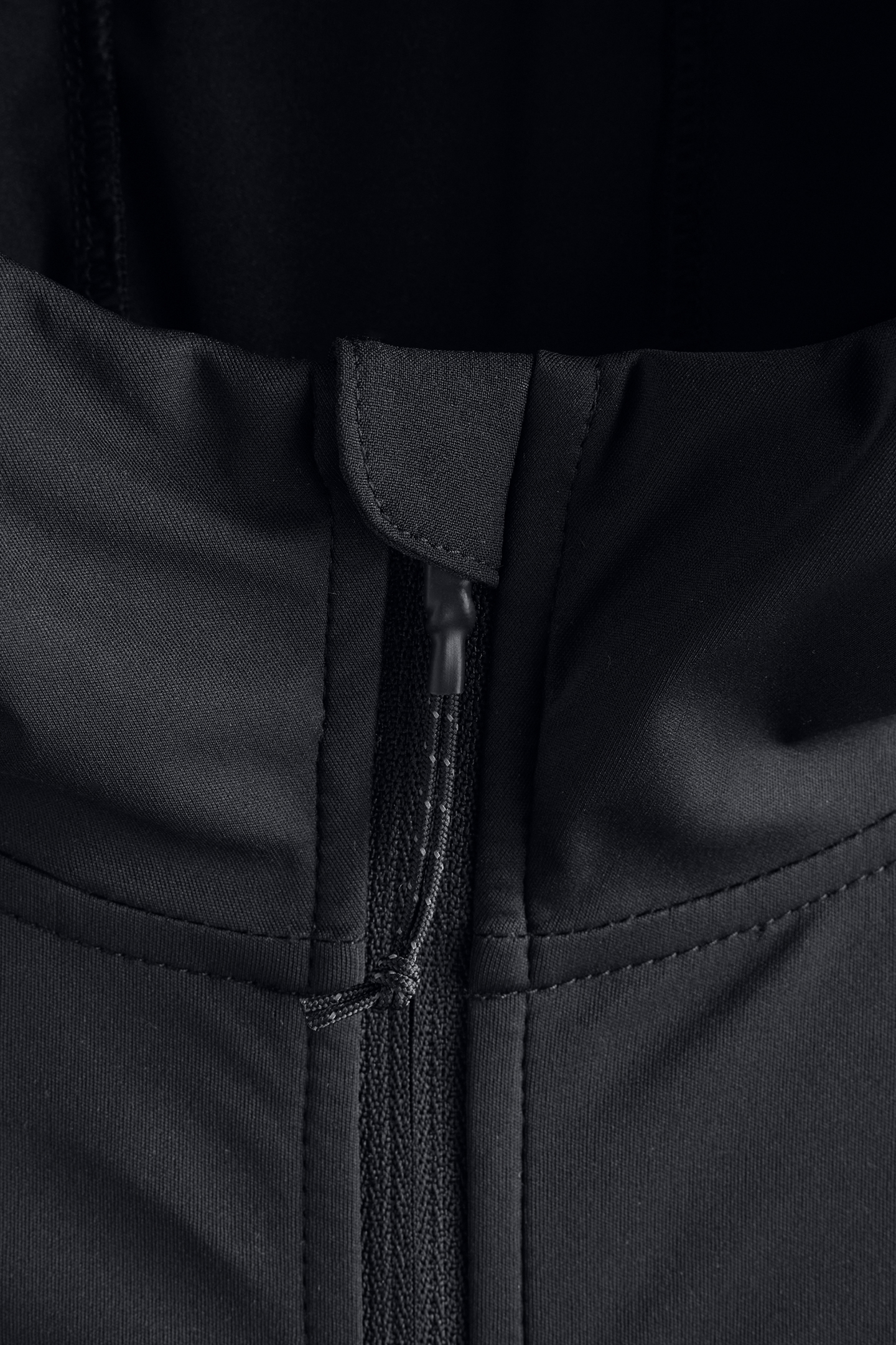 ATHLETICS WATER DEFY JACKET BLACK 10