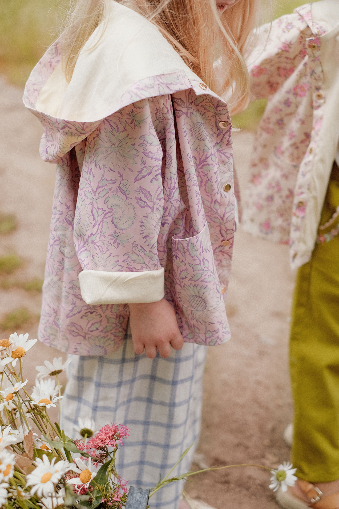 RAINCOAT FELVET PINK DAISY GARDEN 2