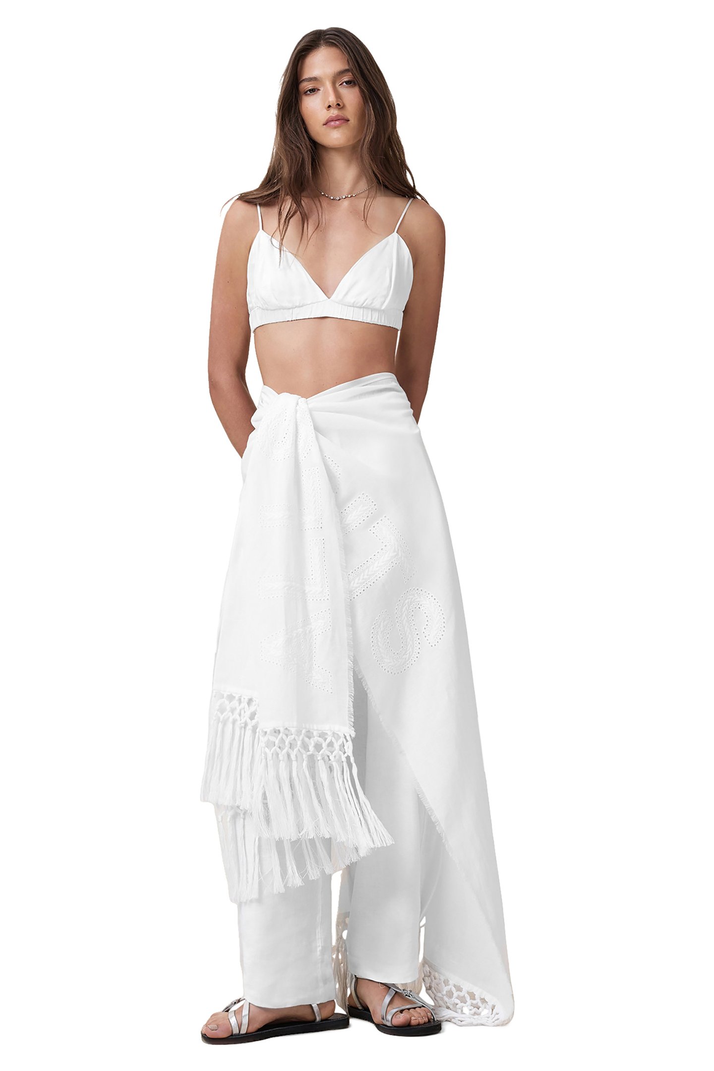 UNDERGROUND RUANA WHITE 1