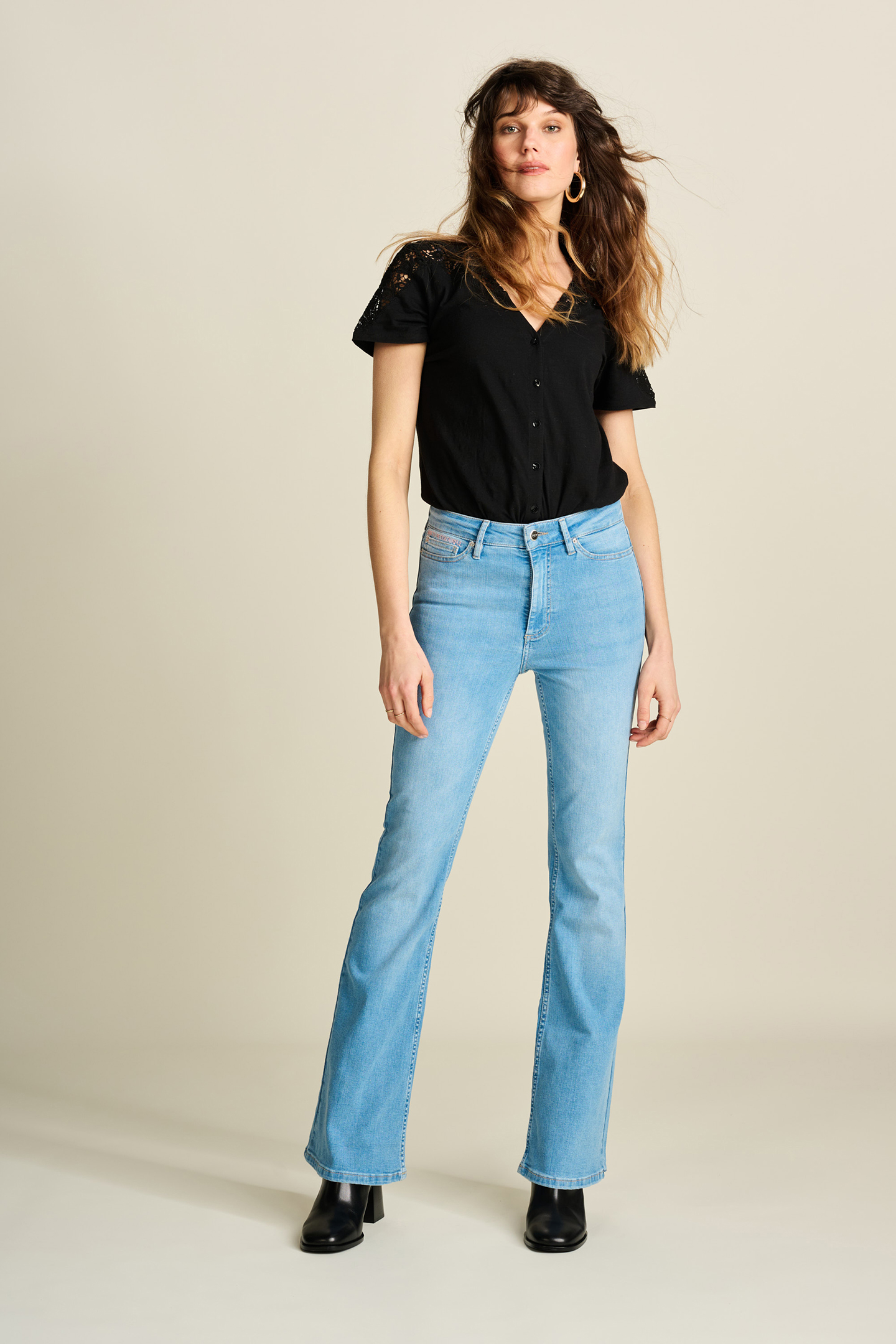 JEANS - ESMEE FLARE LIGHT BLUE 4