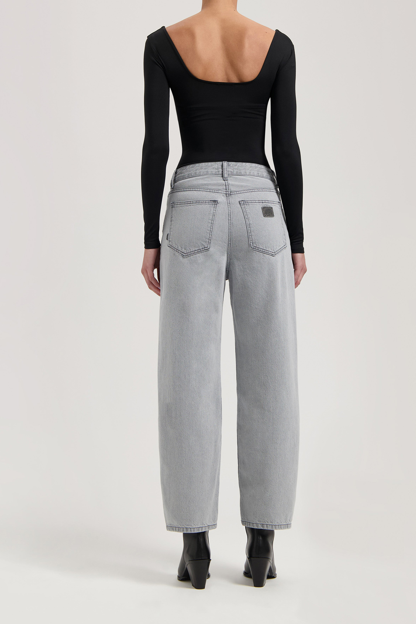 BROOKE HIGH BARREL LIGHT GREY 4