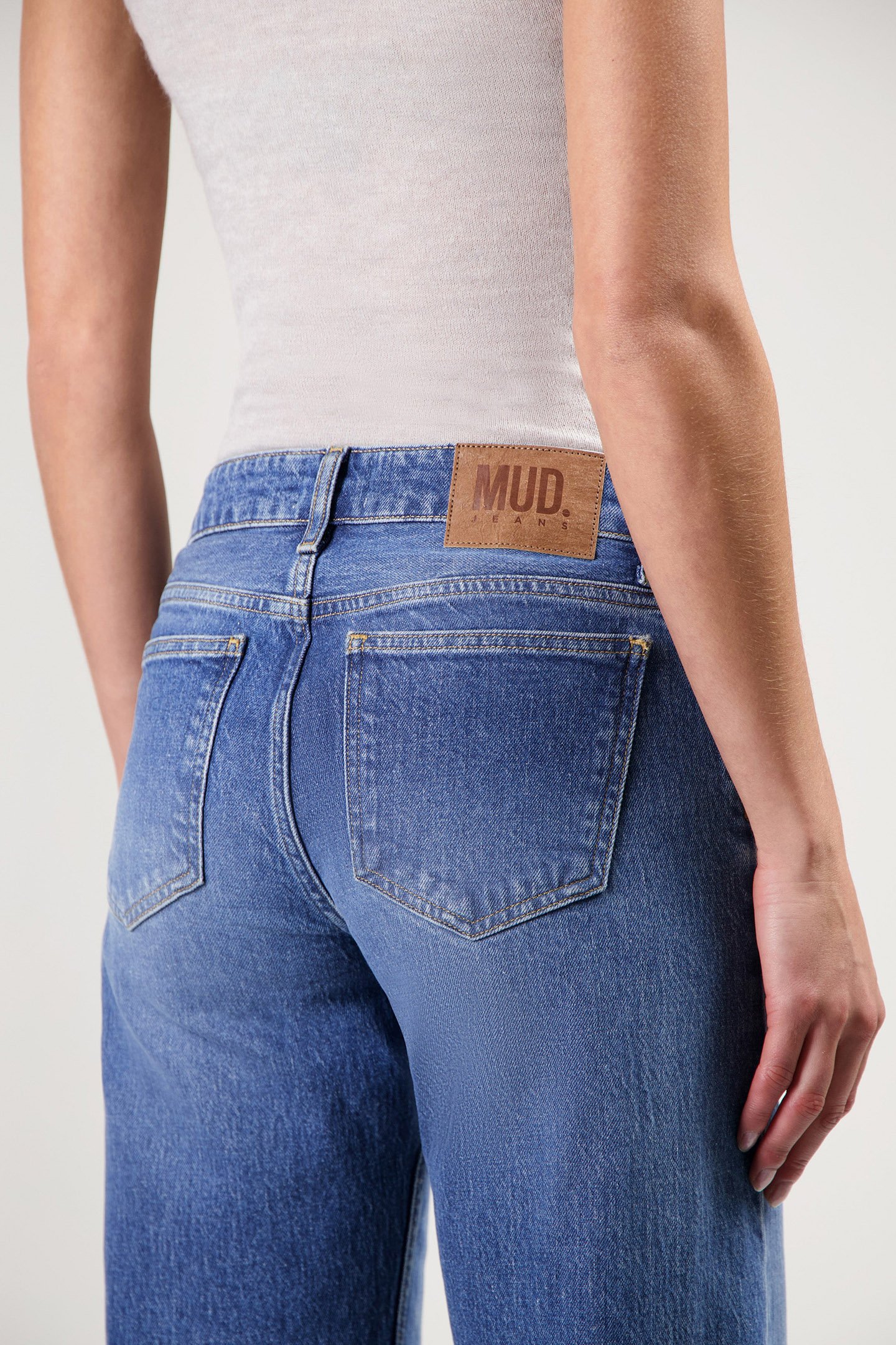 CLEO MID LOOSE OLD STONE 6