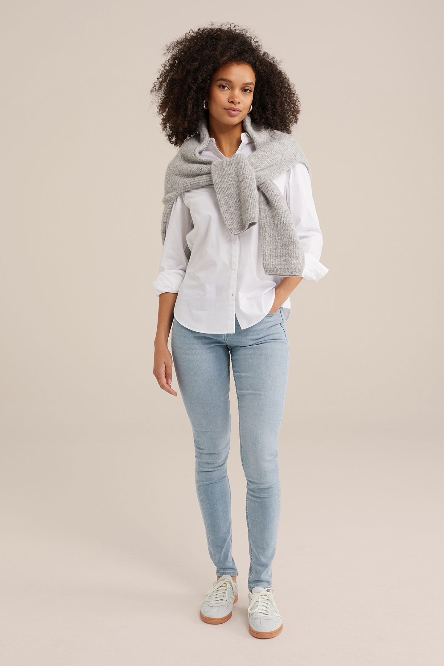 5-POCKET MID WAIST LIGHT BLUE 3