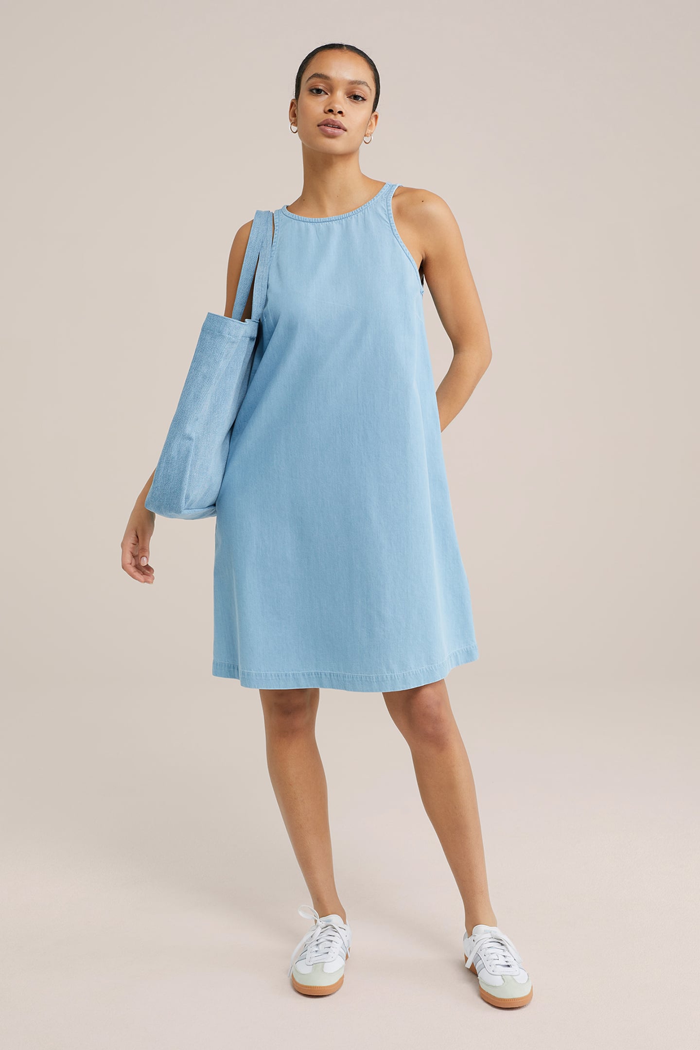 DRESS SHORT LIGHT BLUE 2