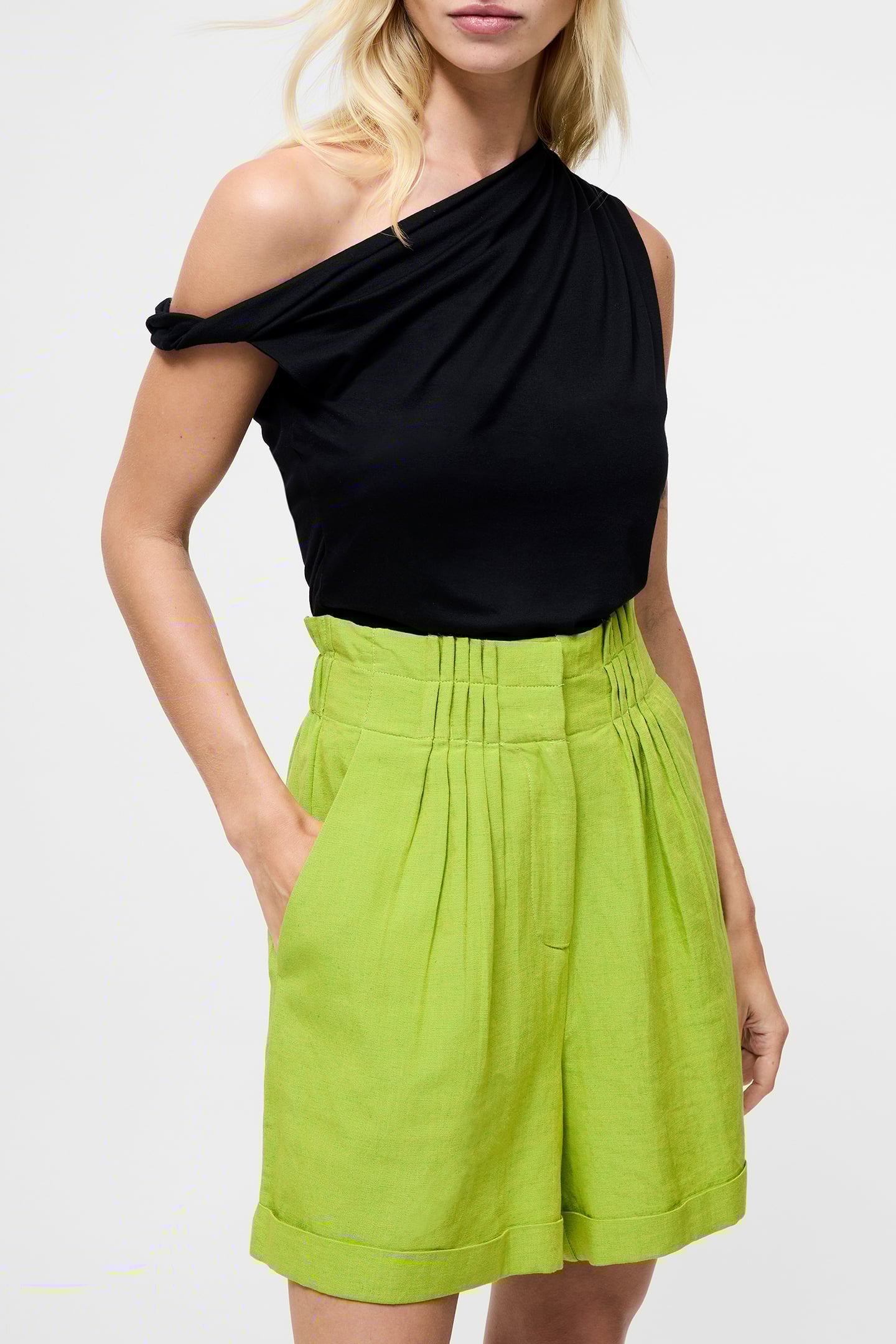 ARIETTE LINEN SHORTS CACTUS GREEN 1