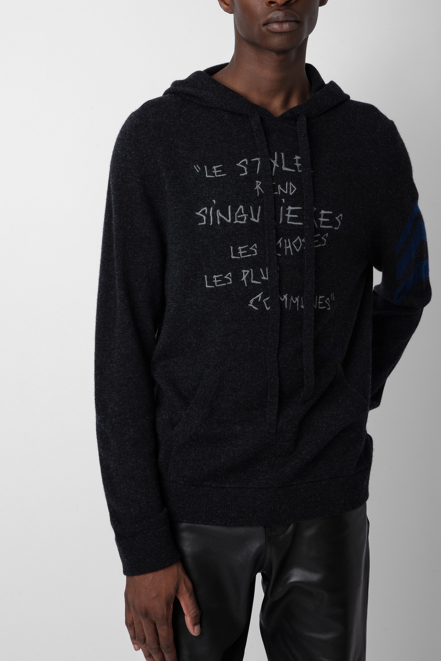 CLAY ENGRAVED WORDING SWEATER ANTHRACITE 1