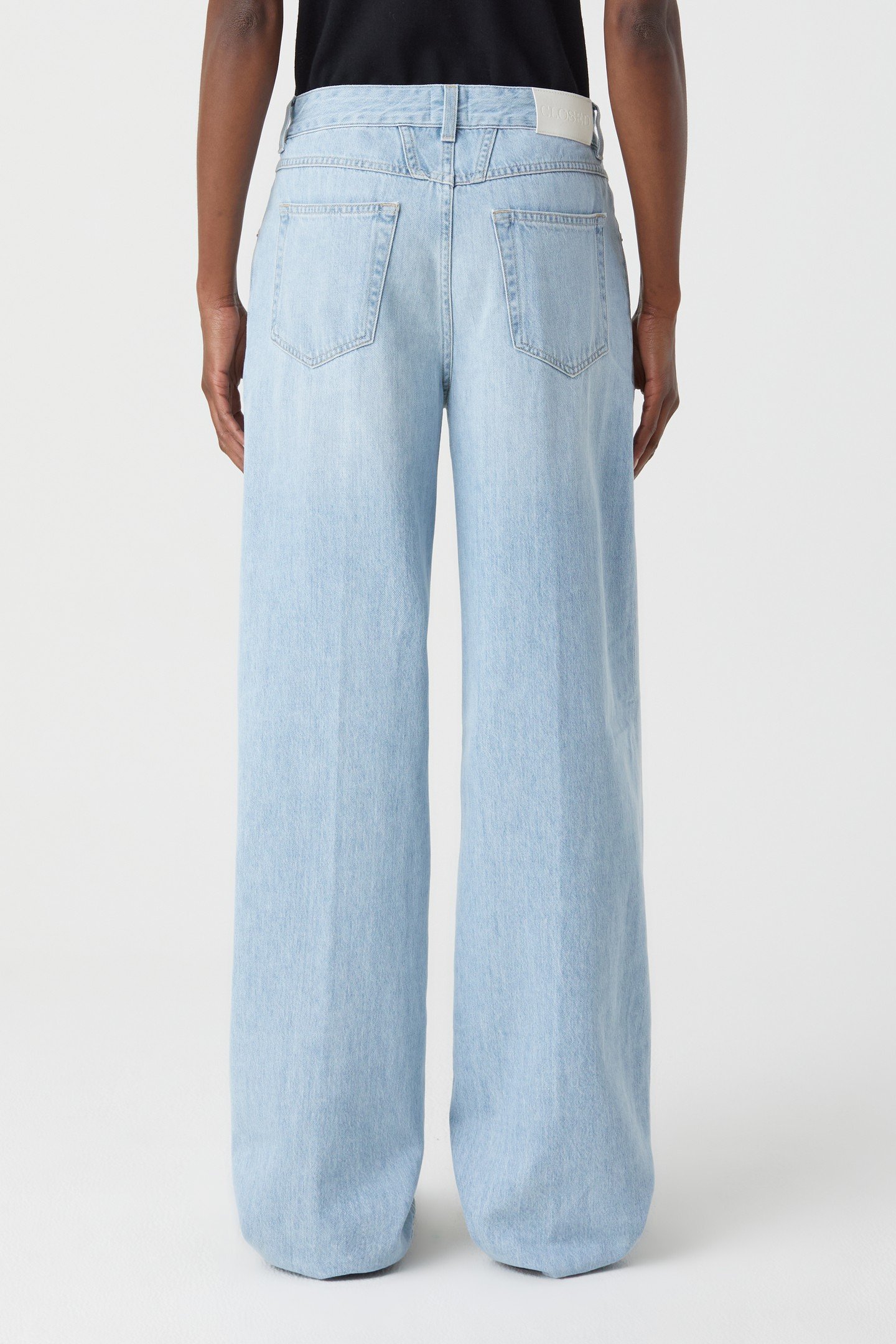 NIKKA JEANS LIGHT BLUE 4