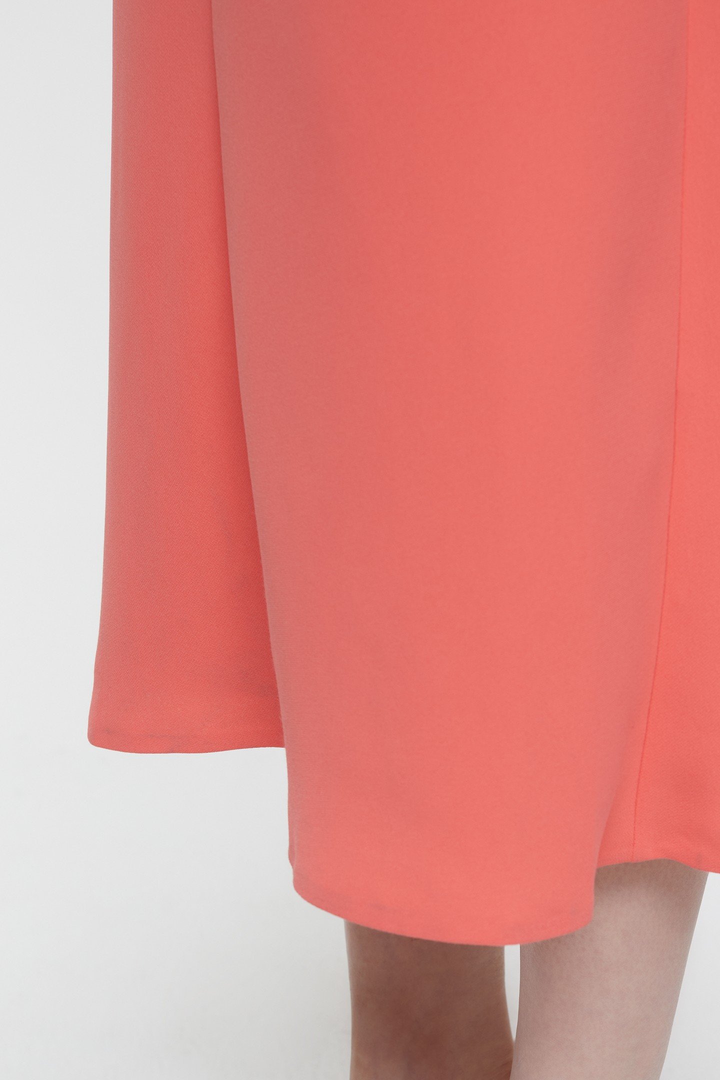 LONG V-NECK DRESS VIBRANT RED 6