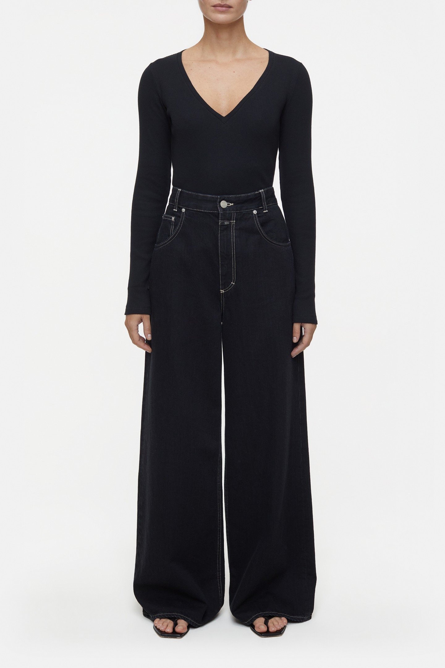 V NECK LONGSLEEVE T-SHIRTS BLACK 1