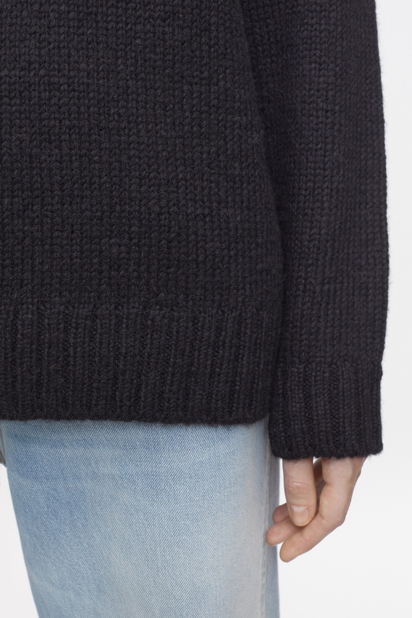 CREW NECK LONG SLEEVES KNITS BLACK 6