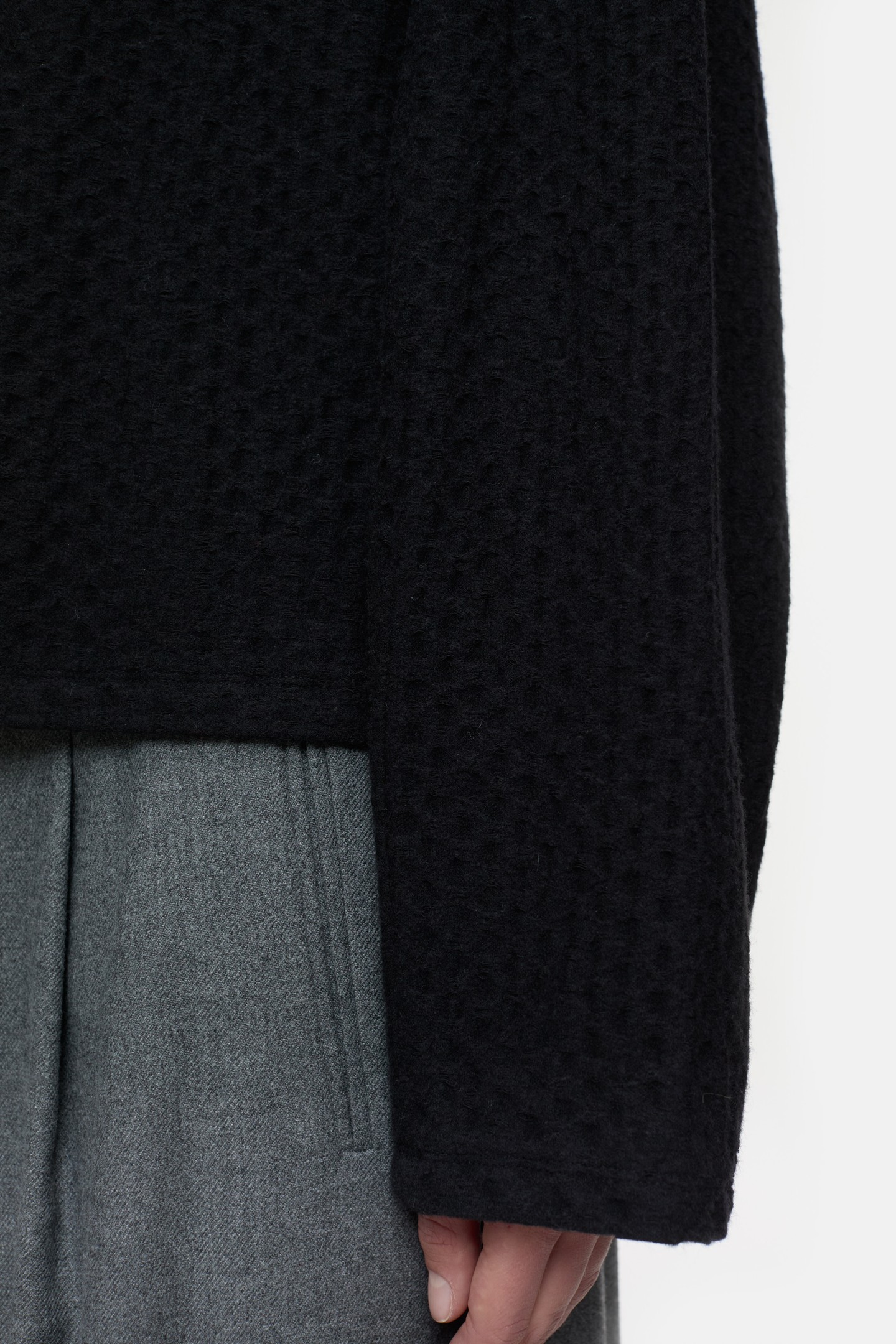 STRAIGHT NECK SWEATSHIRT T-SHIRTS BLACK 3