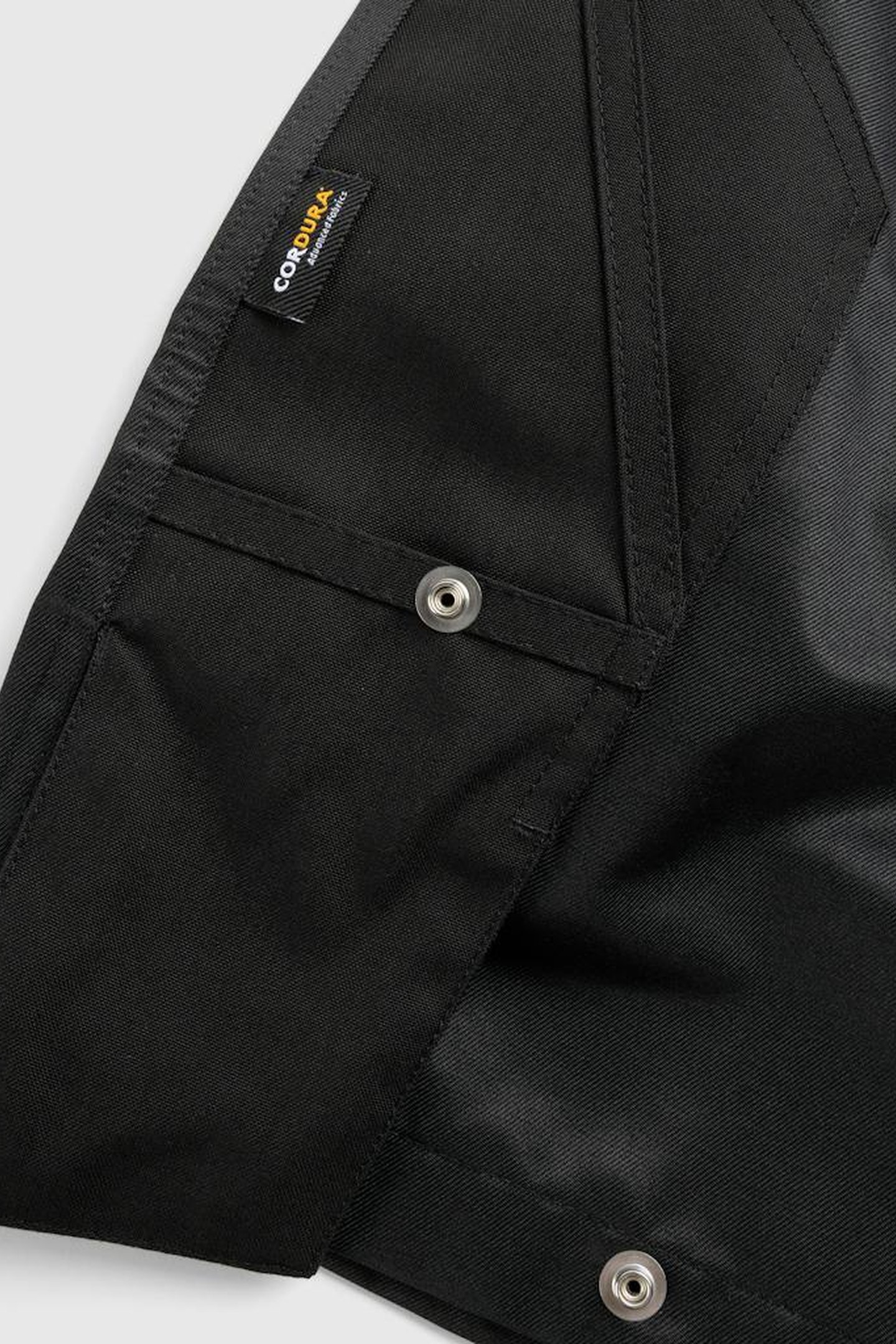 OLLY SHINDER – GARDINER SHORTS WITH STUDS BLACK 3