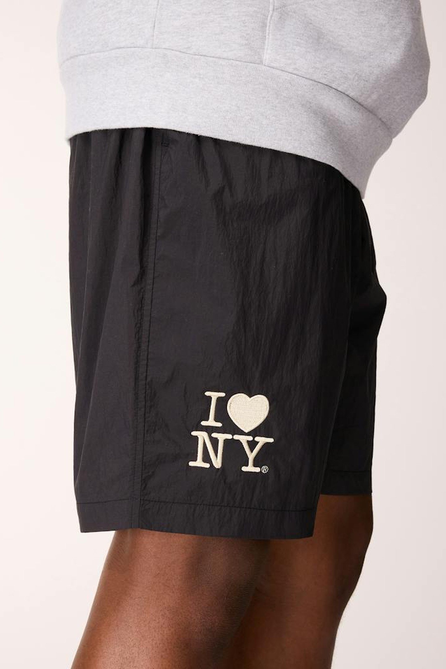 I LOVE NY® X HIGHSNOBIETY – SHORTS BLACK 5