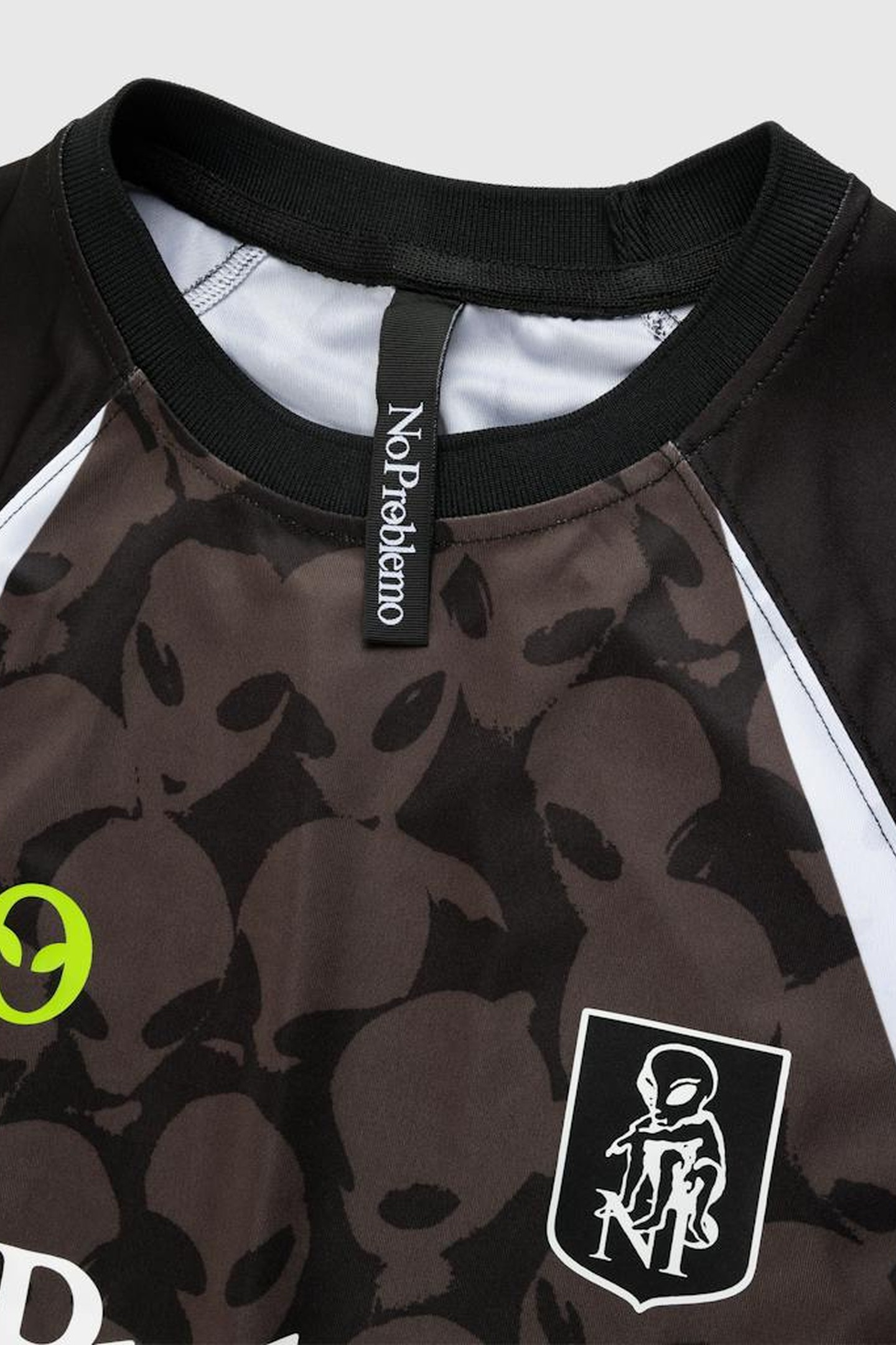 ARIES – AREA 51 FOOTBALL SHIRT BLACK 4