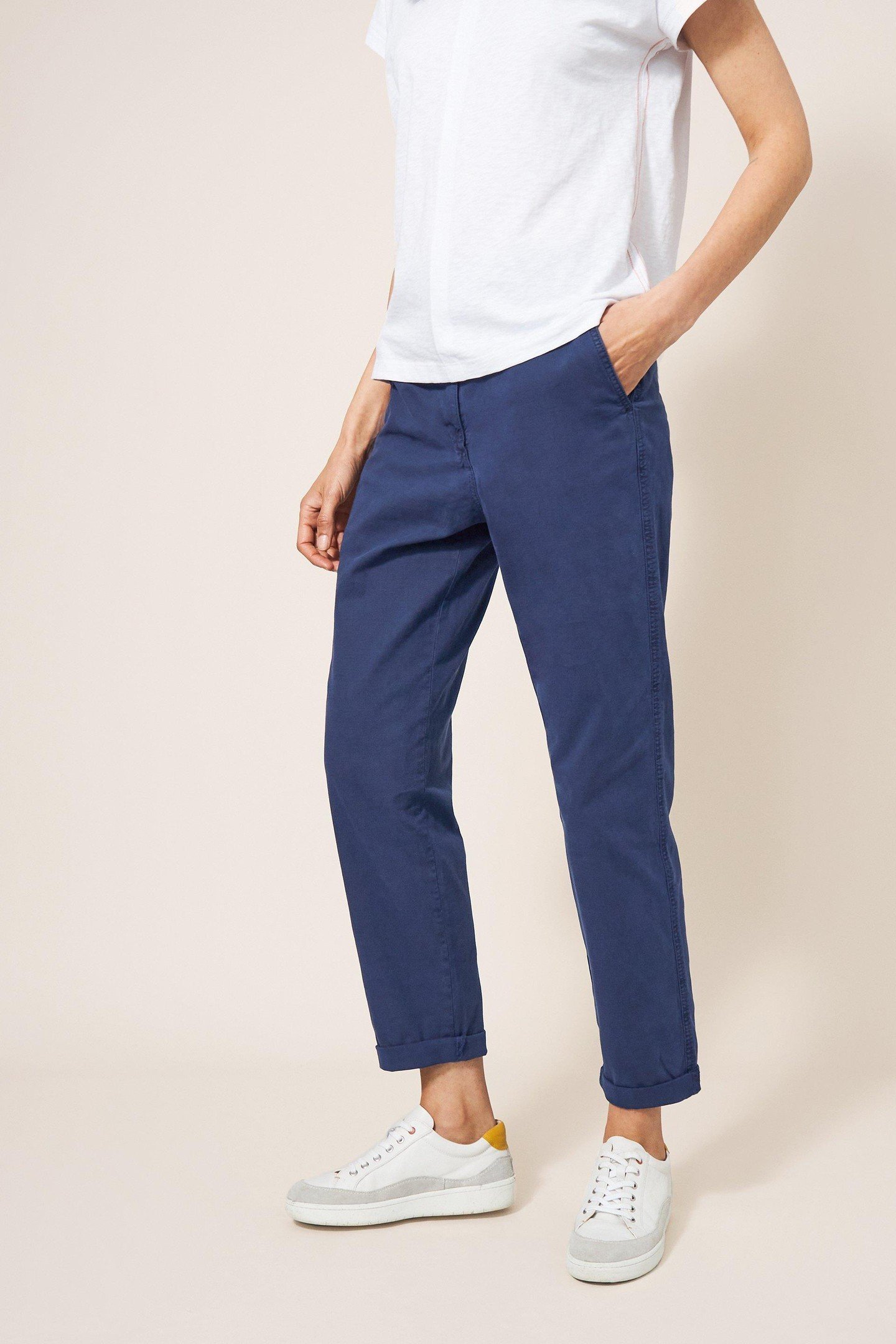 TABBIE ORGANIC CHINO DARK NAVY 1