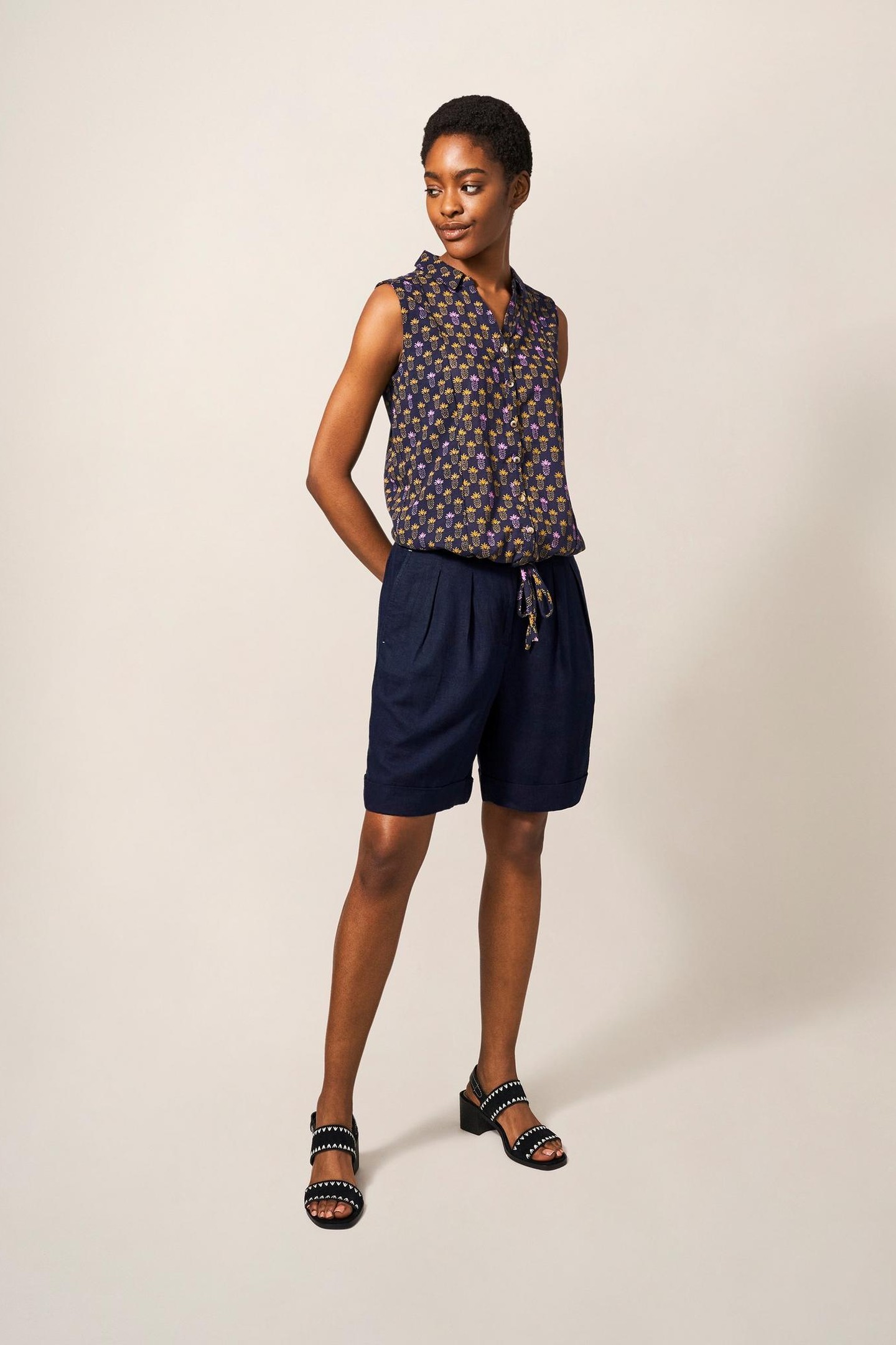 UNA SHORT DARK NAVY 1