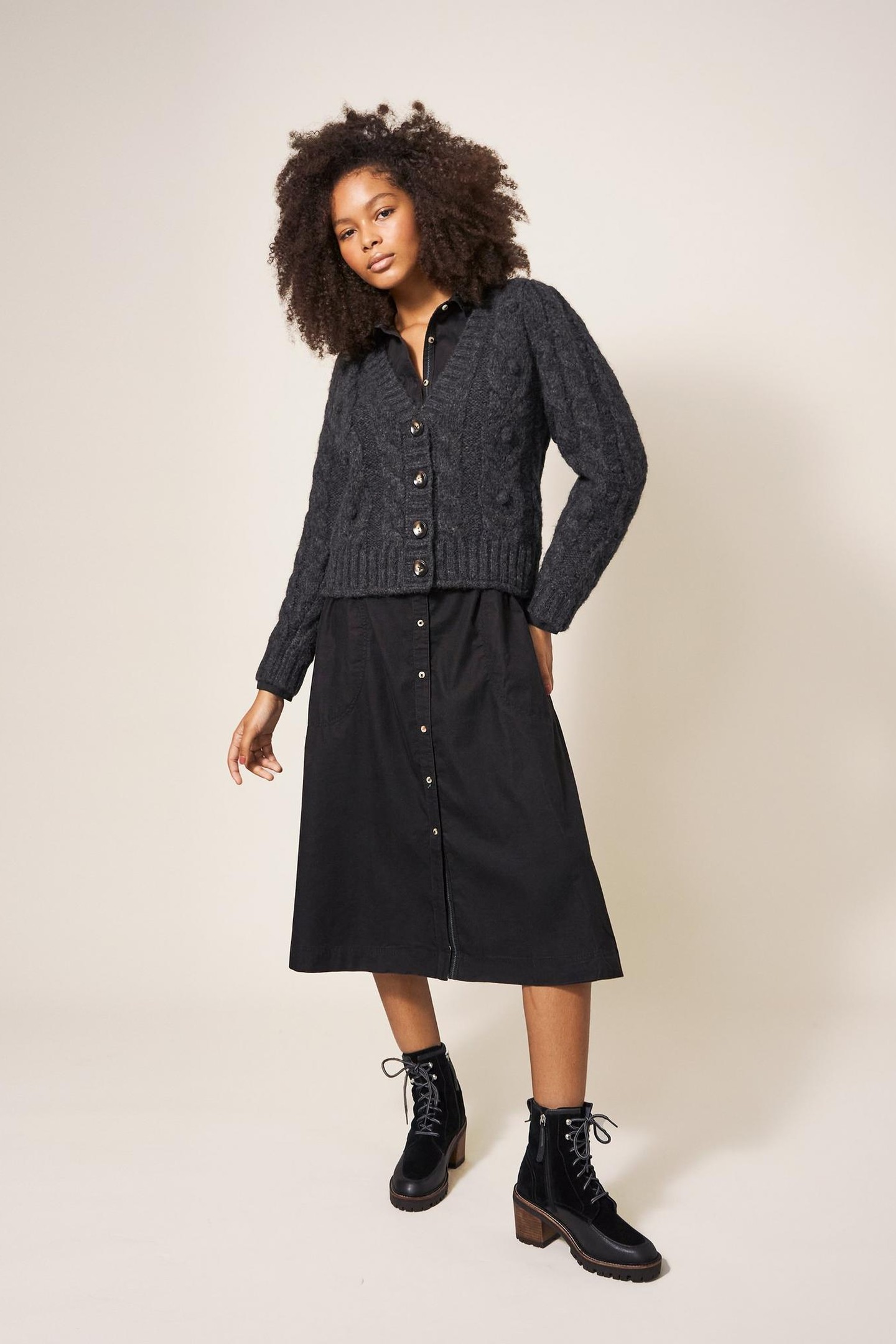 CABLE CARDI DARK GREY 2