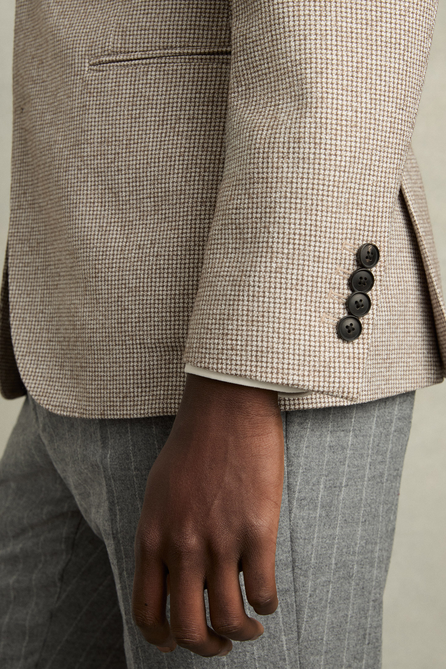 SB 2B NOTCH PUPPYTOOTH BLAZER TAUPE/OFF WHITE 5