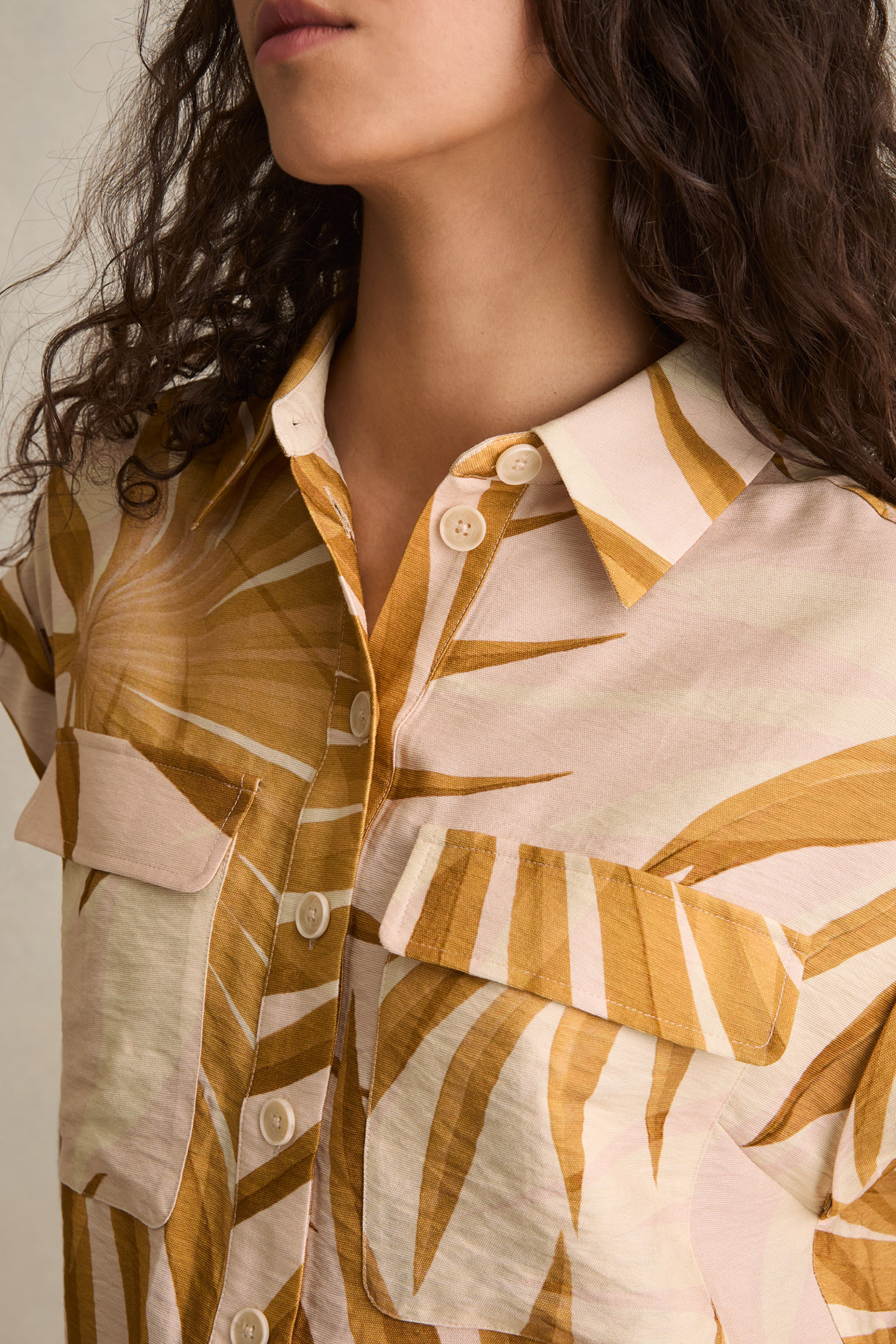 PALM PRINT TOP NEUTRAL 4